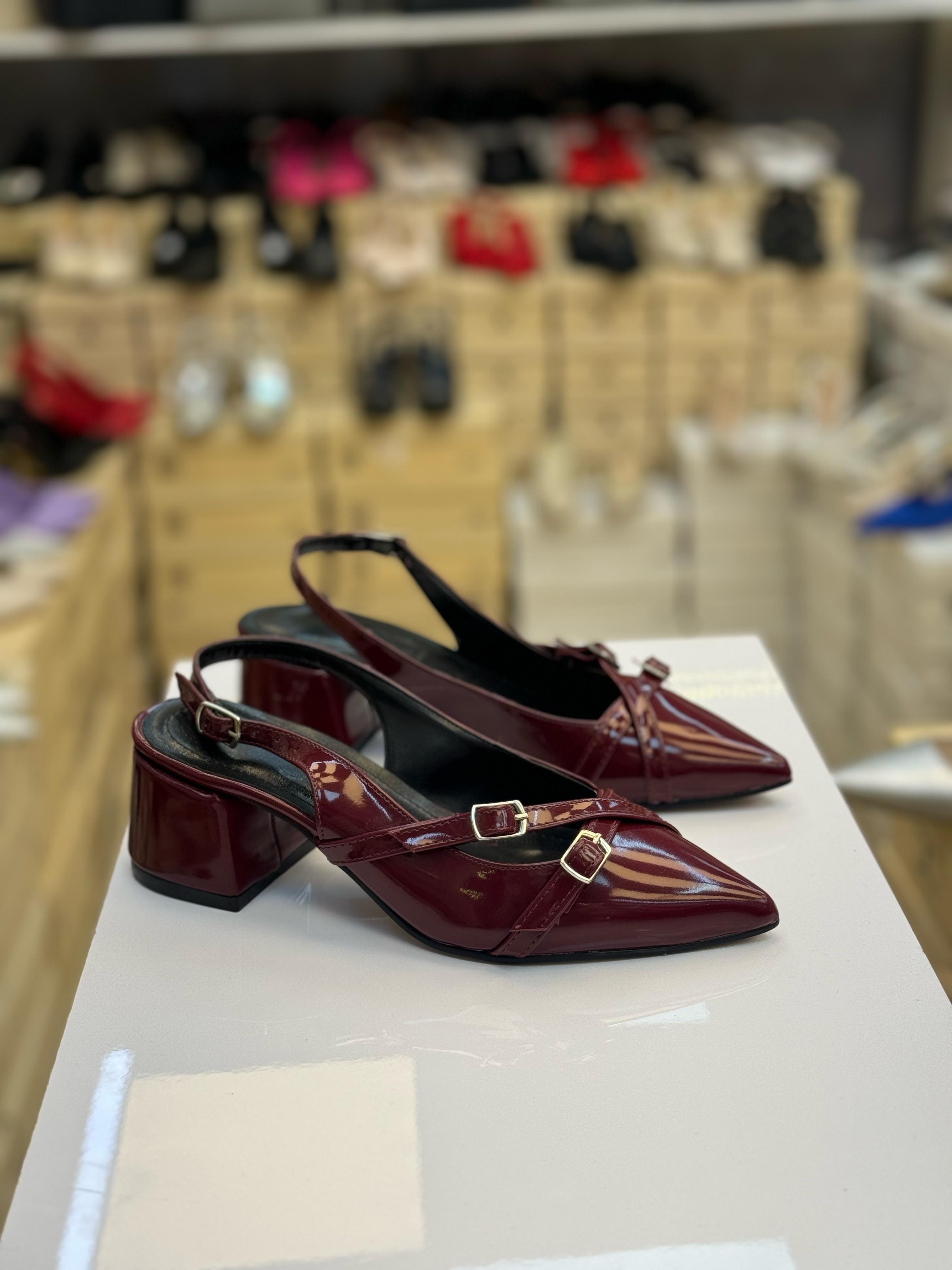 Bordo Kare Kısa Topuk Kadın Ayakkabısı