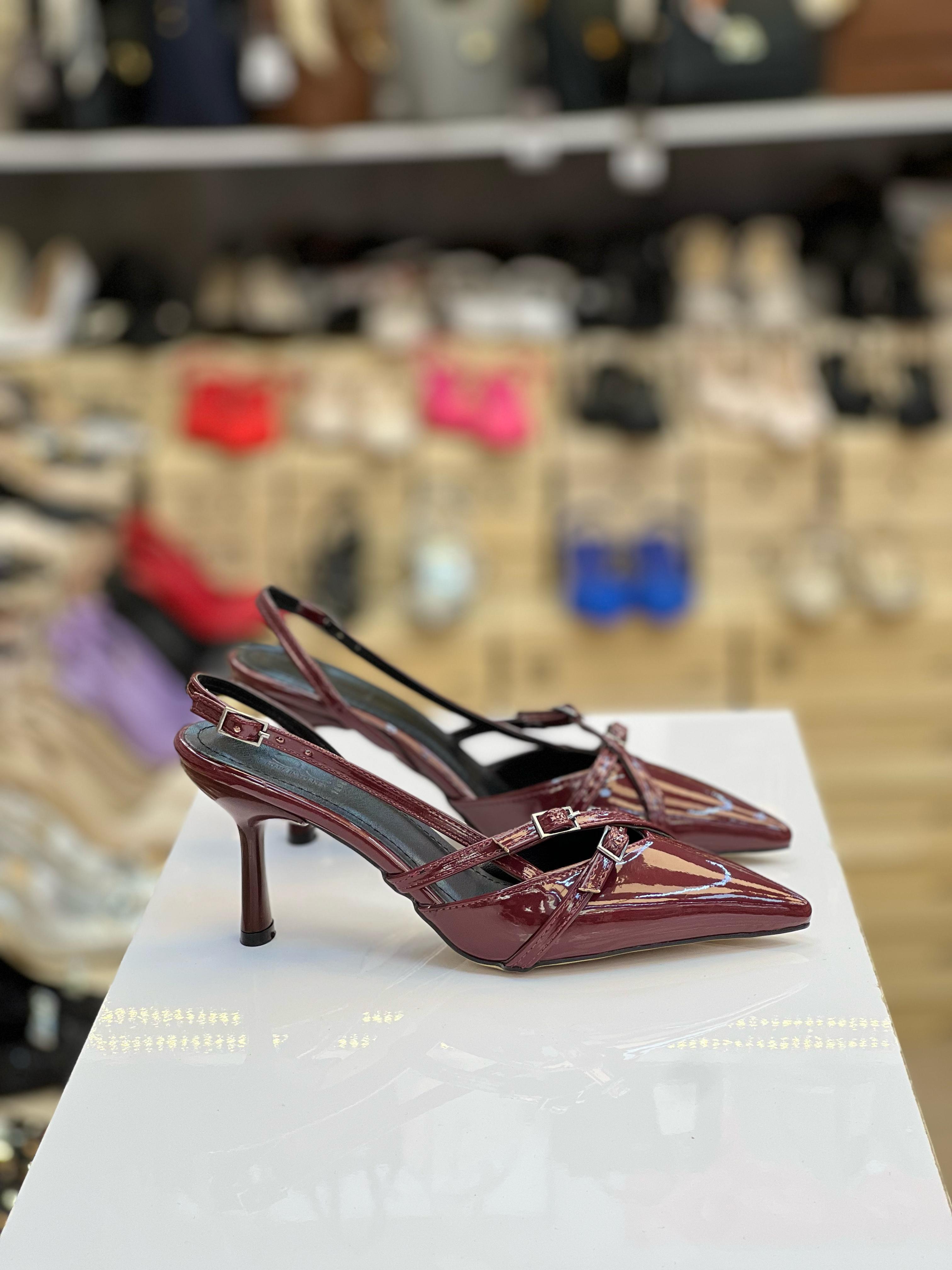 Bordo Üstü Tokalı Arkası Açık Stiletto