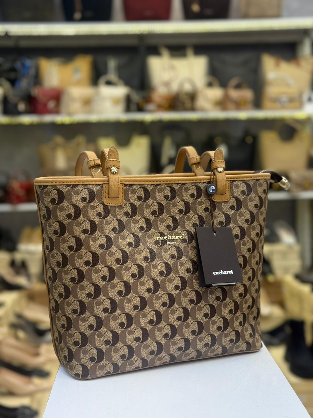 Cacharel Paris Uzun Çapraz Askılı El & Omuz Çantası 