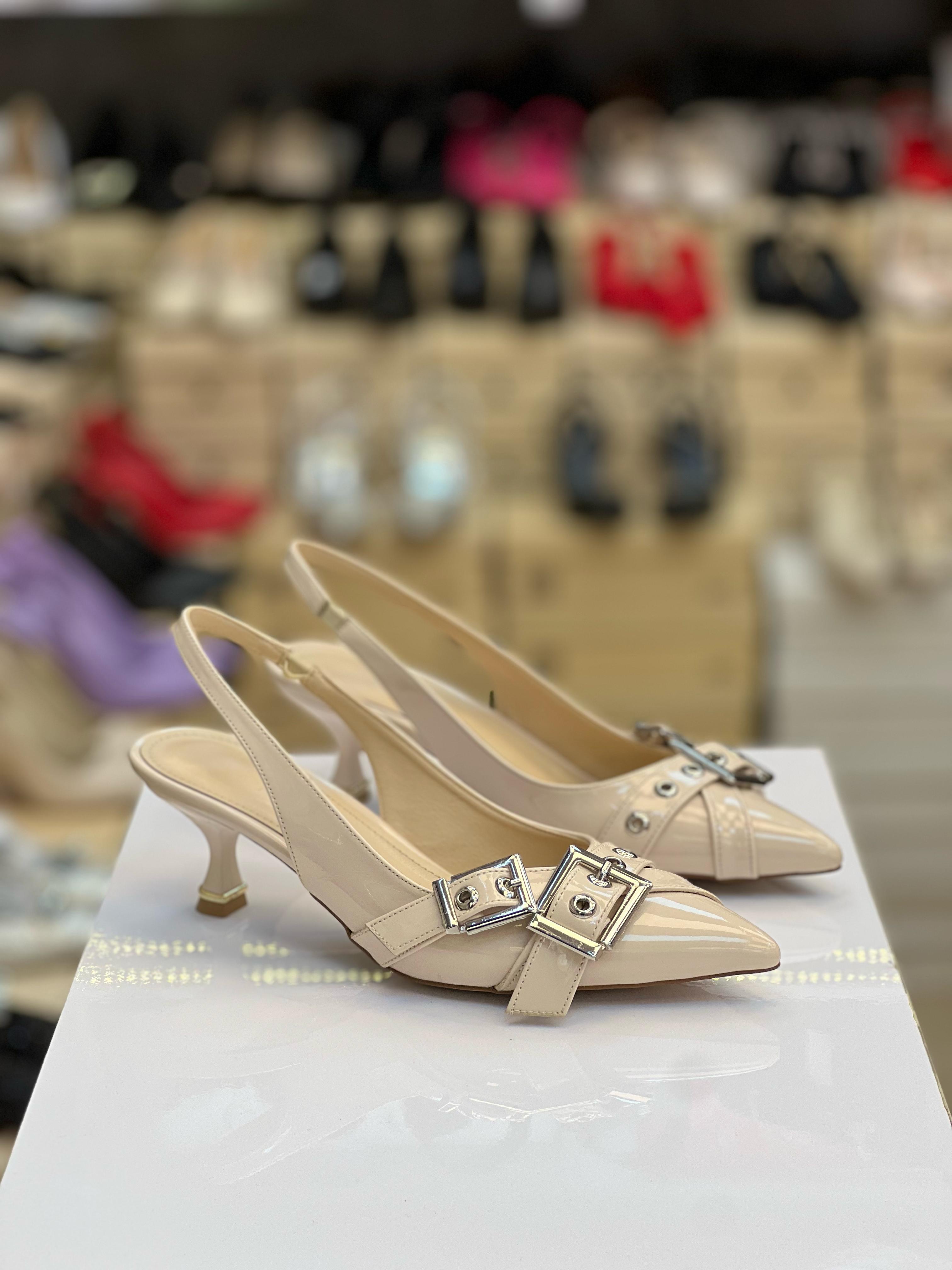 Çift Tokalı Siyah Topuklu Bayan Ayakkabısı