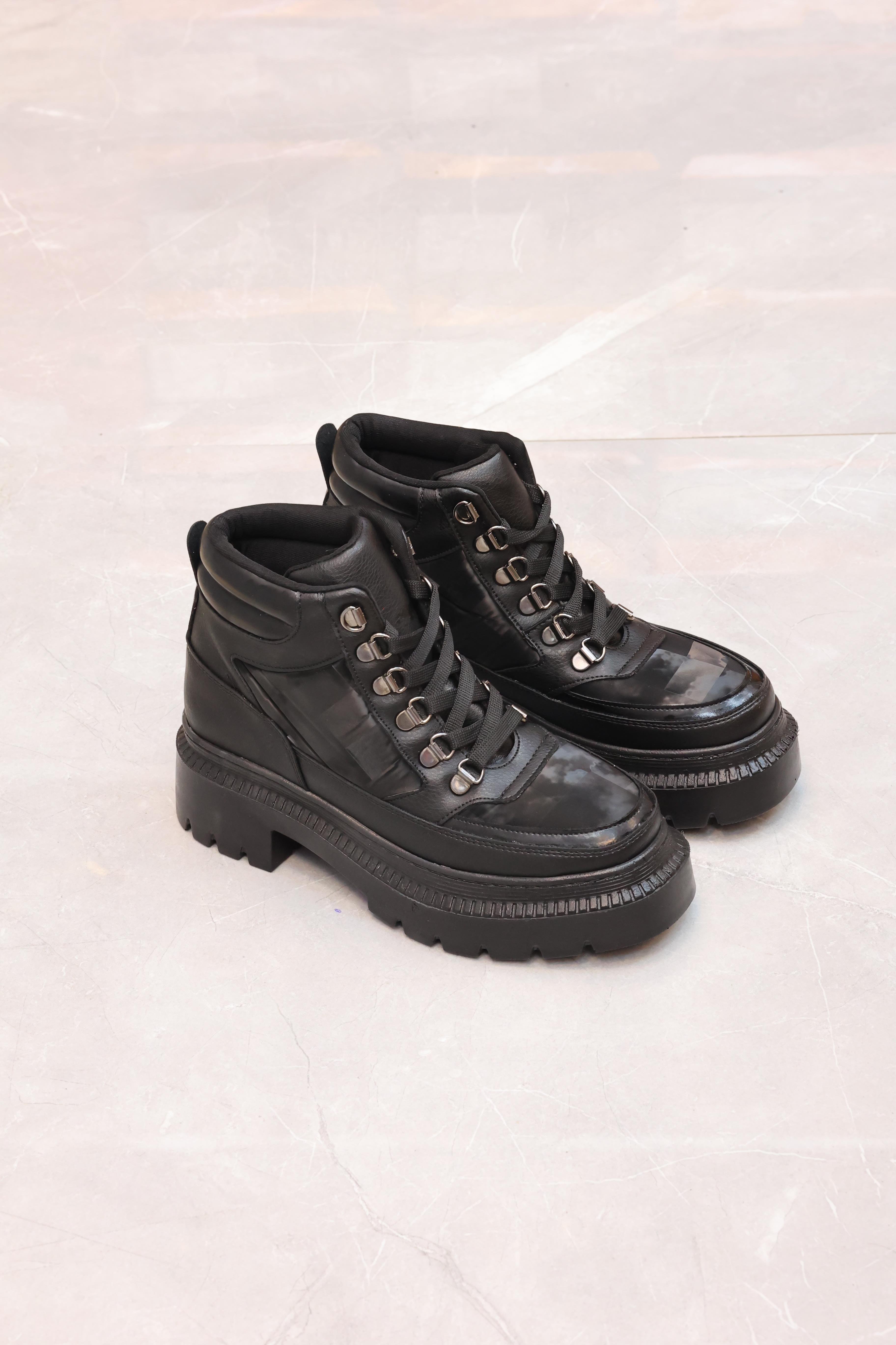 Desenli Siyah Üşütmez Bayan Bot