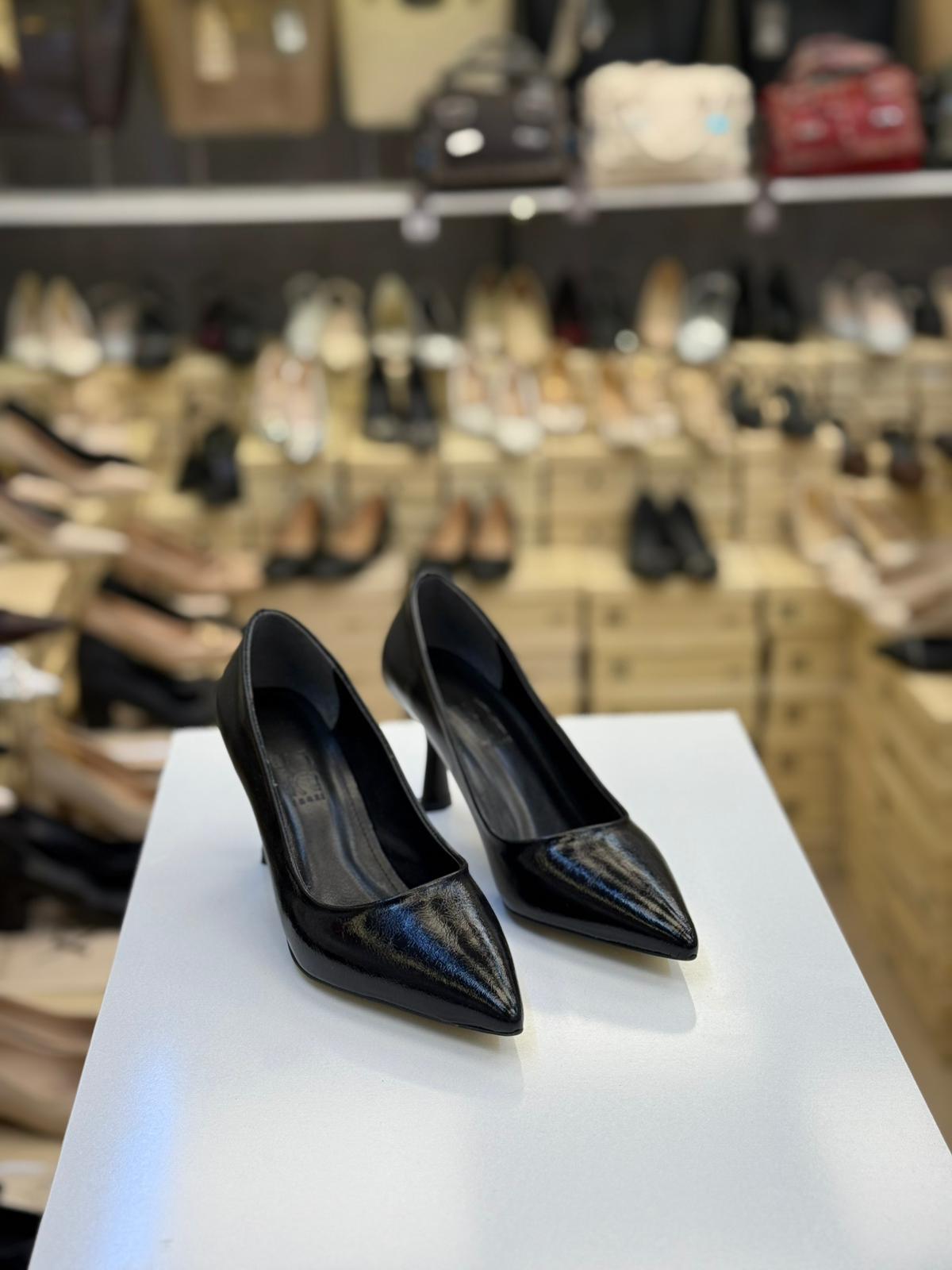 Düz Model Stiletto Siyah