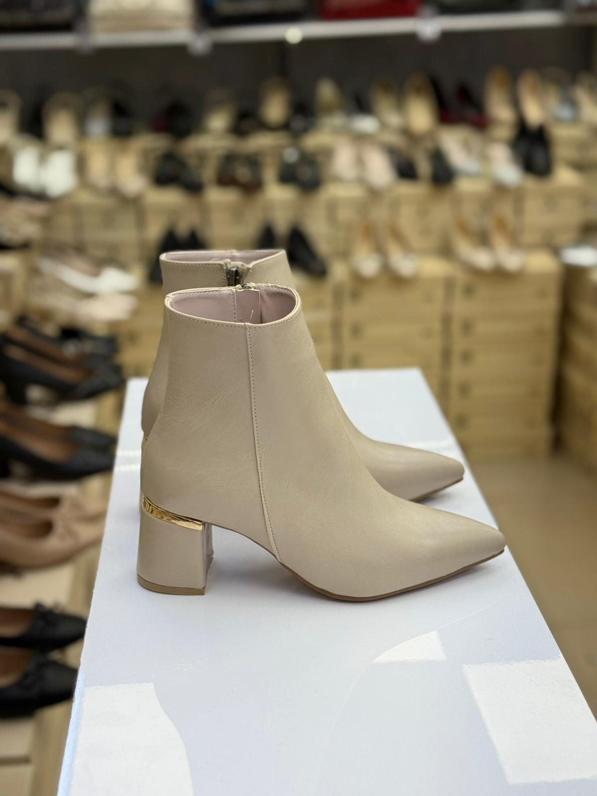 Düz Sivri Burun Galvaniz Ökçe Bot CC03-TEN