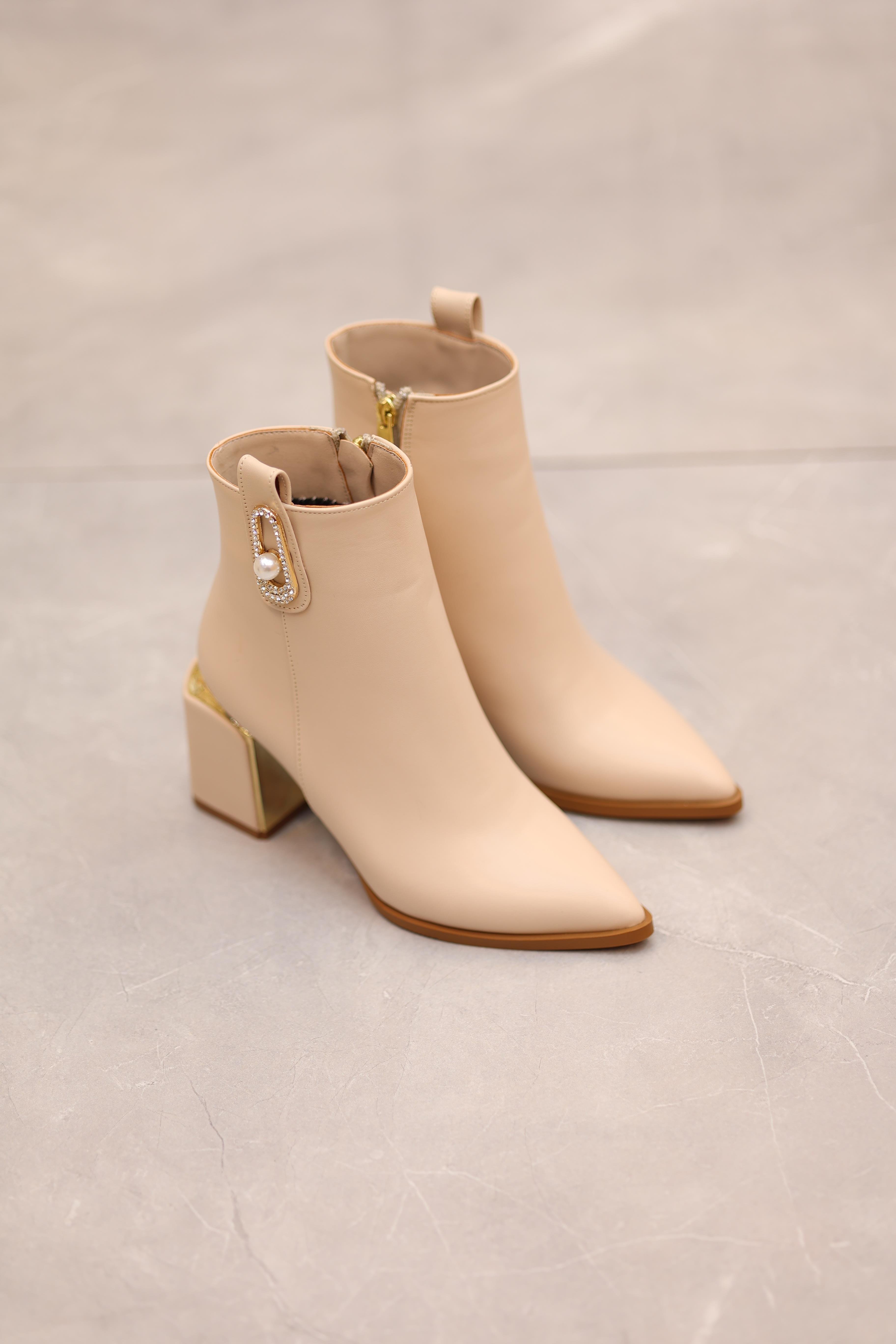 Galvaniz Topuk Detaylı Taşlı Günlük Bot