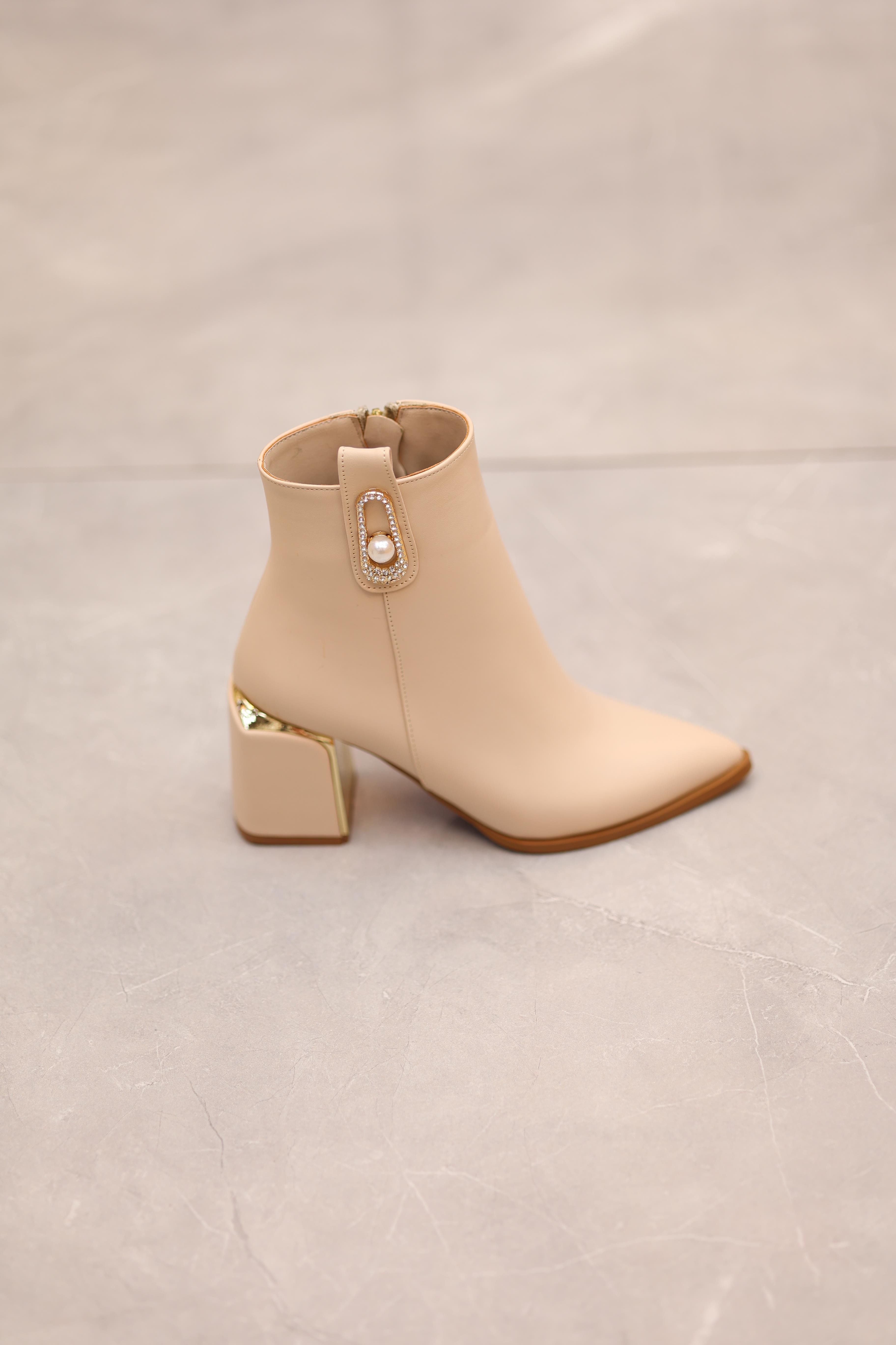 Galvaniz Topuk Detaylı Taşlı Günlük Bot