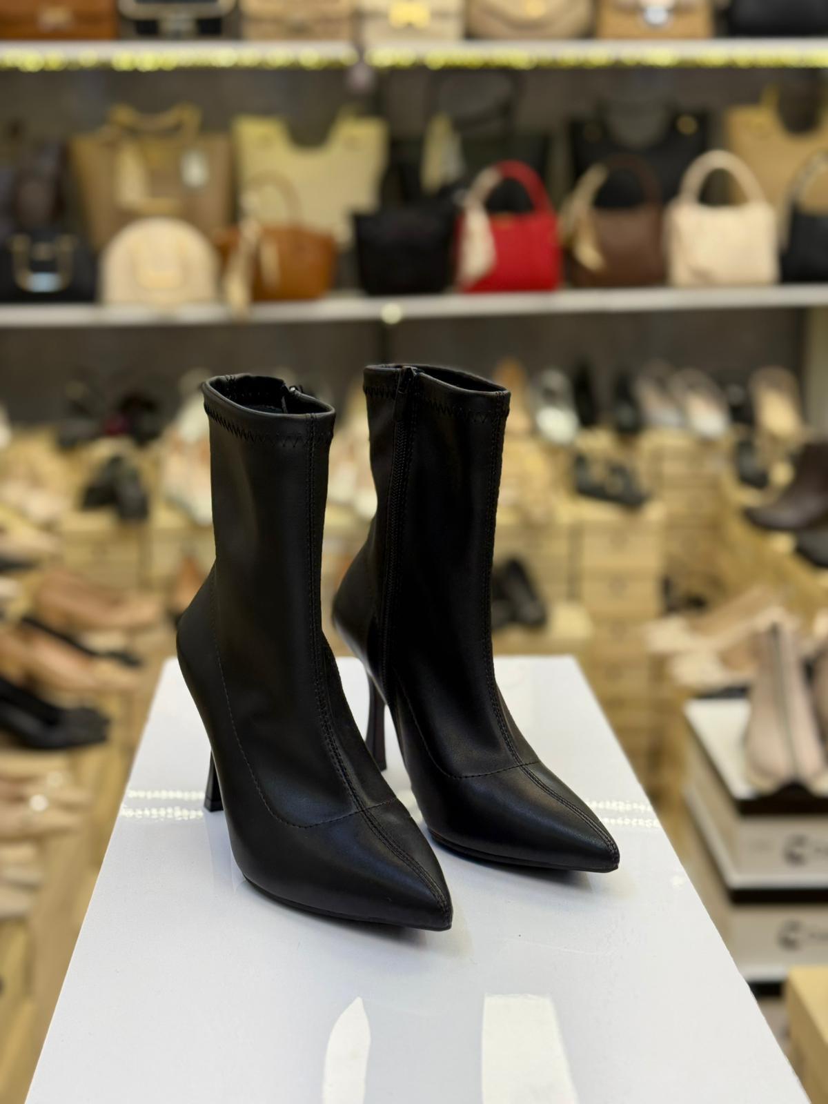 Kadeh Topuk Sivri Burun Streç Bot