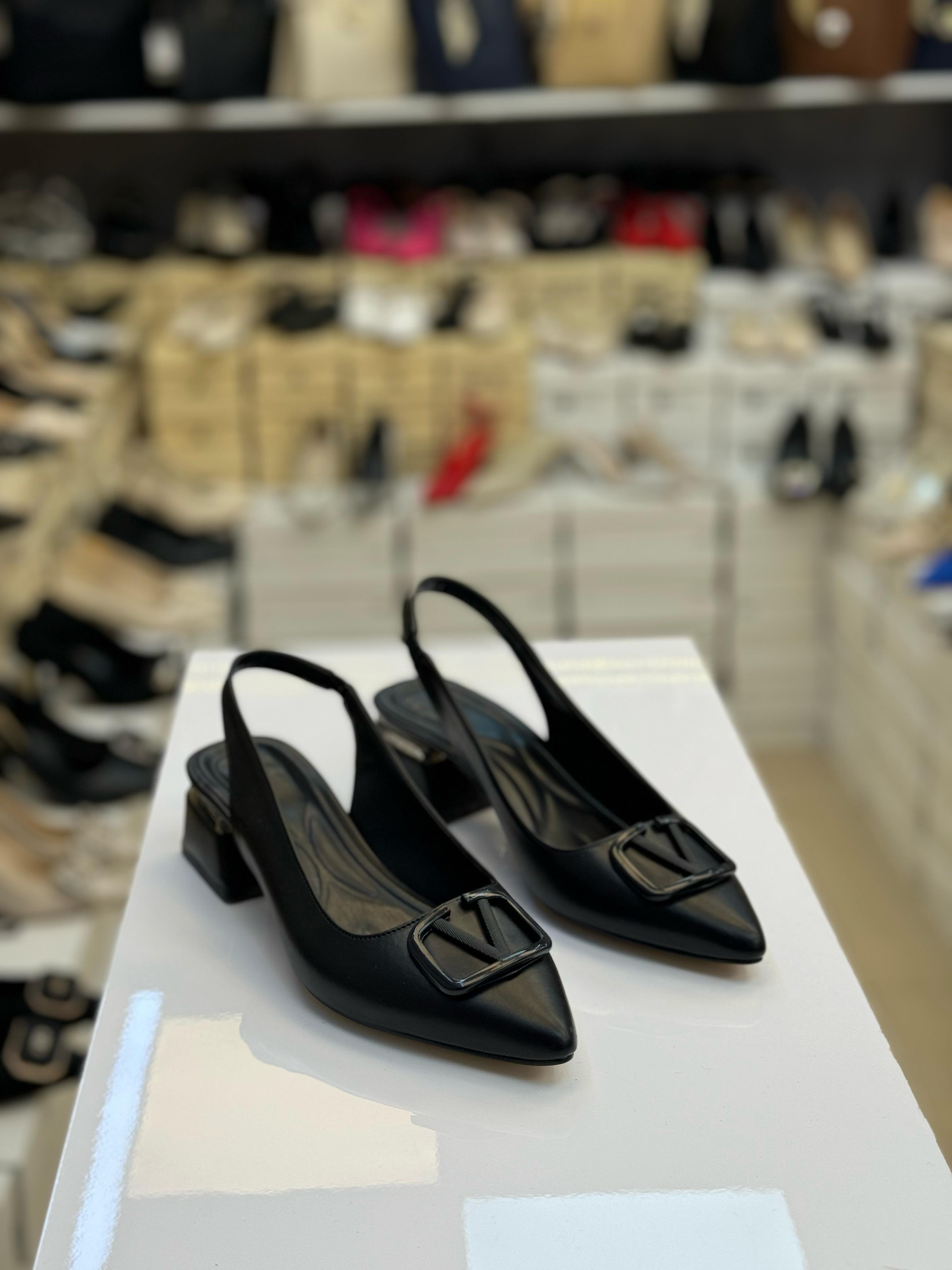 Kadın Arkası Açık Kalın Topuk Ayakkabı