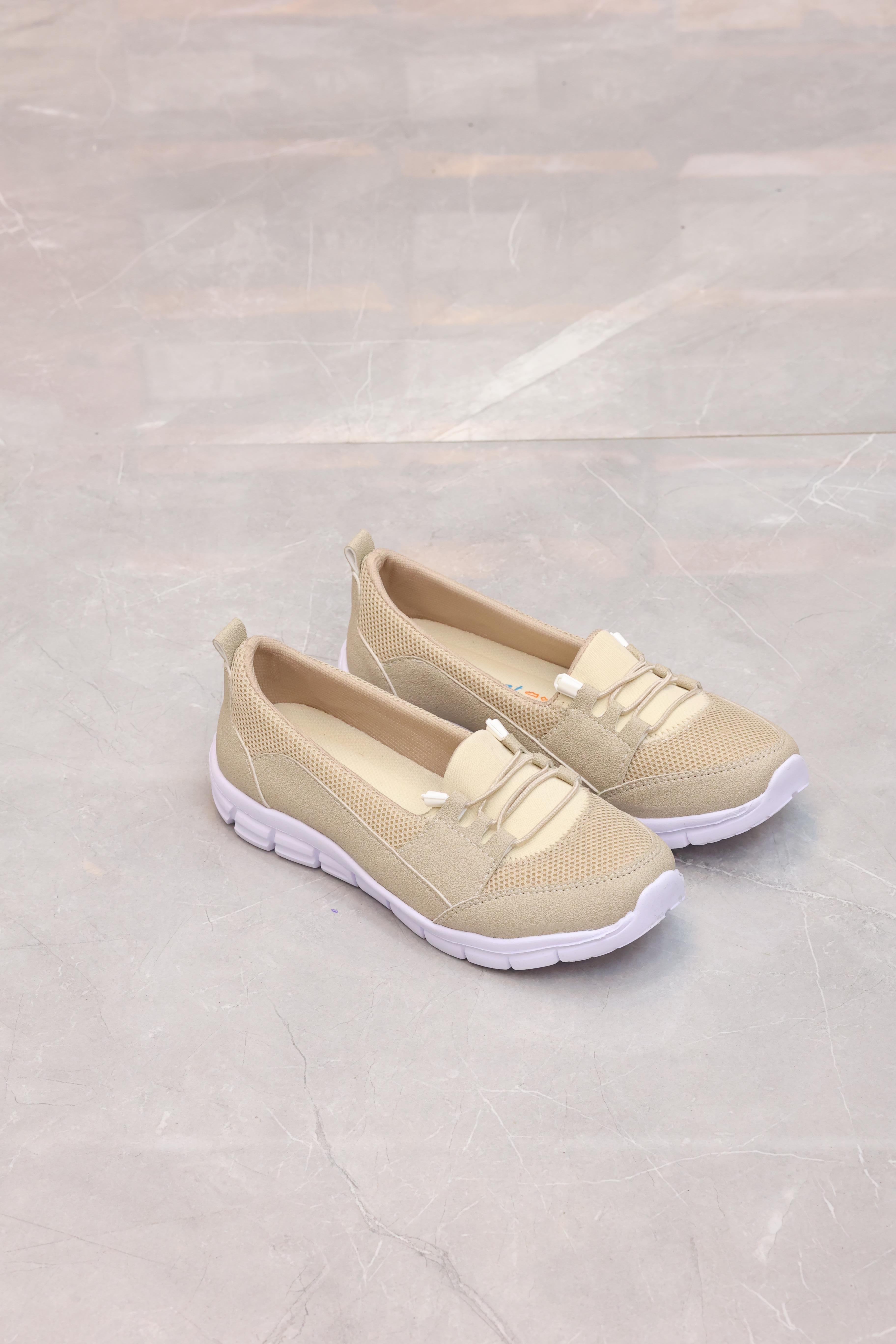 Kadın Krem Beyaz Bağcıksız Rahat Hafif Memory Kalın Taban Yürüyüş Anne Günlük Bez Spor Ayakkabı