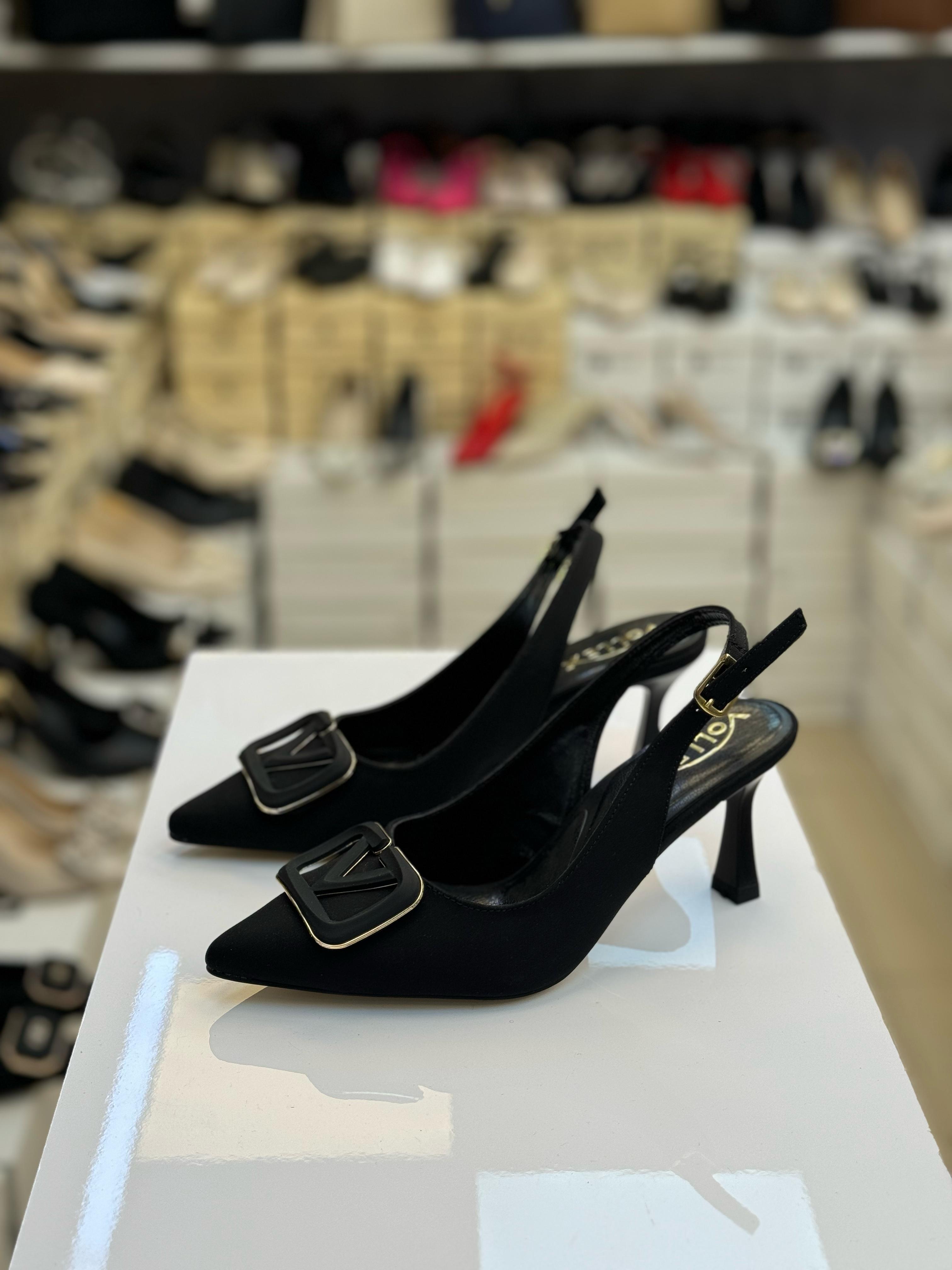 Kadın Siyah Tokalı Stiletto