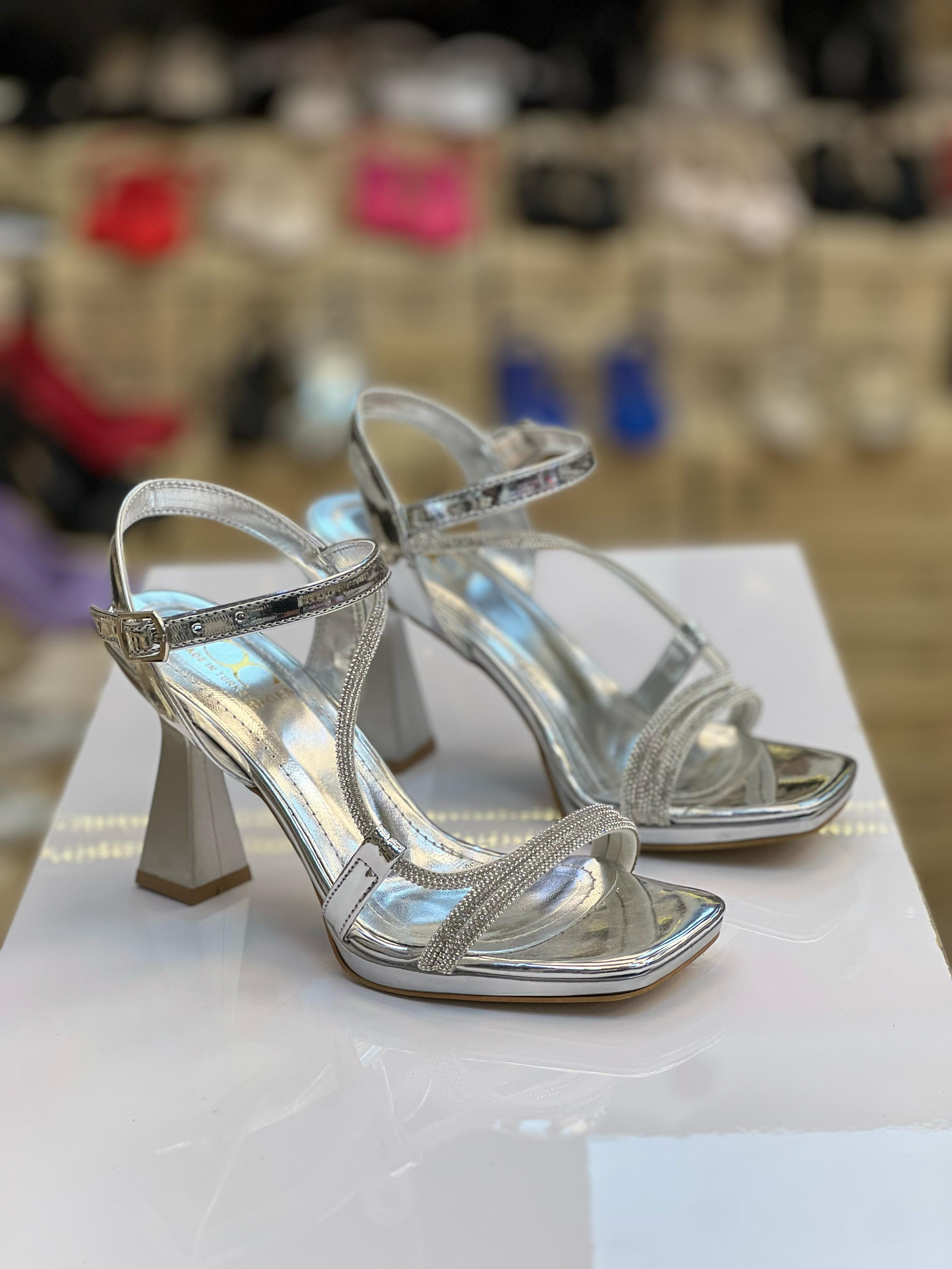 Kadın Taşlı Platform Gümüş Rahat Ayakkabı