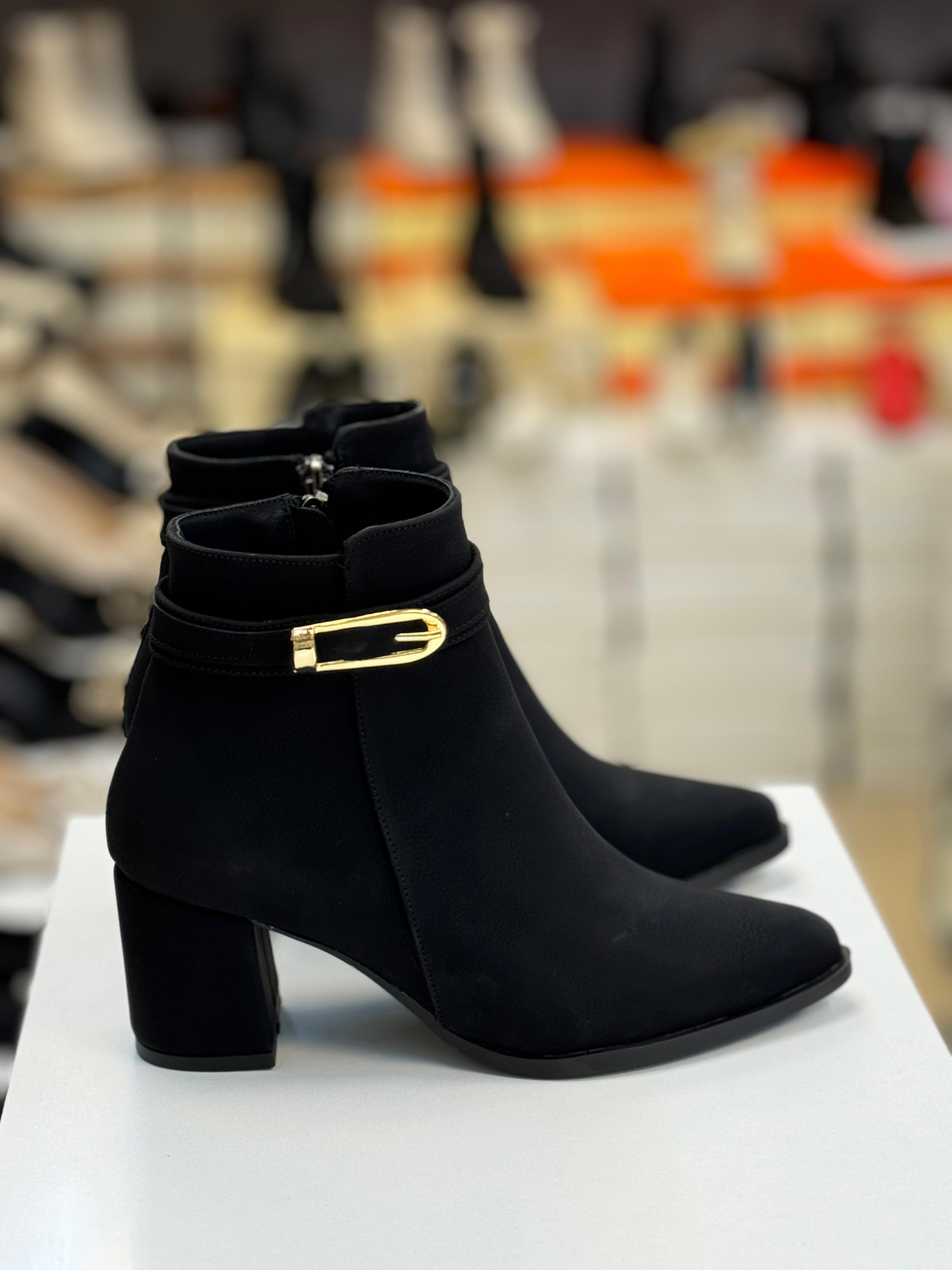 Kadın Topuklu Sivri Burun Şık Bot