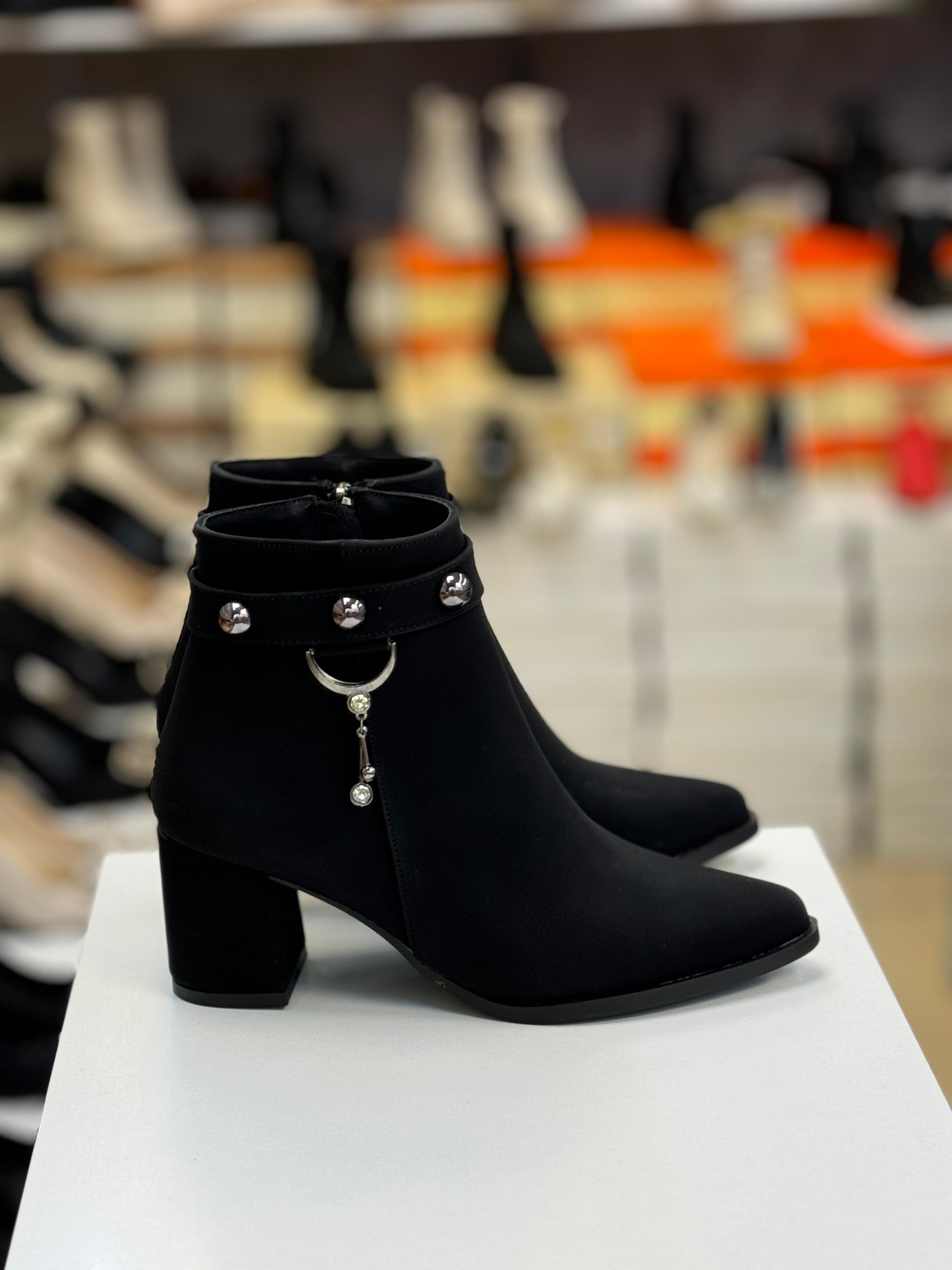 Kadın Topuklu Taşlı Sivri Burun Şık Bot