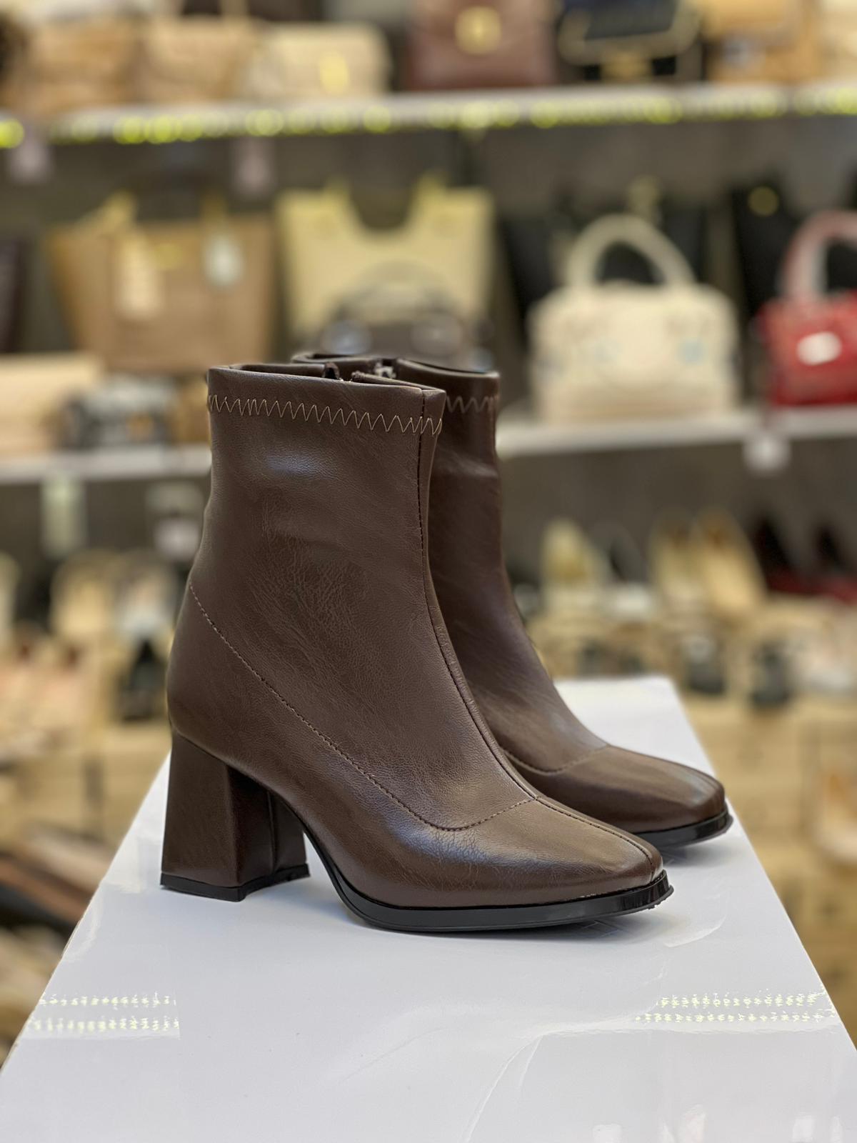 Kahve Streç Kadın Bot