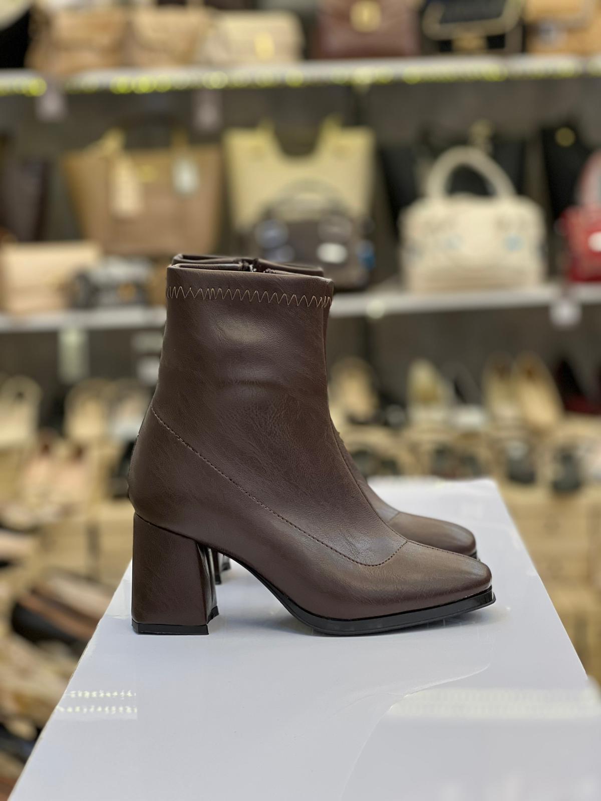 Kahve Streç Kadın Bot