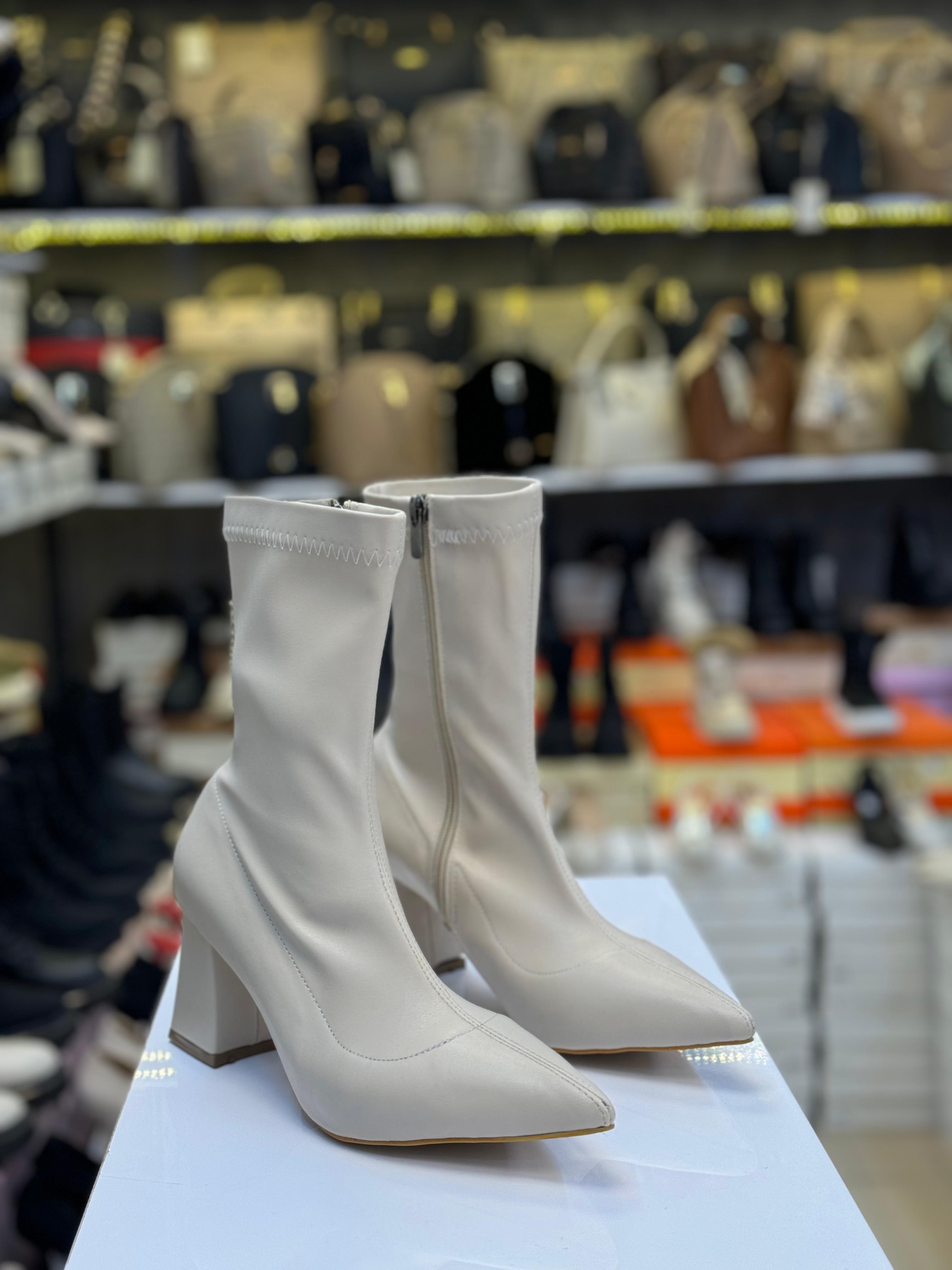 Kalın Topuk Streç Rahat Bayan Bot Siyah