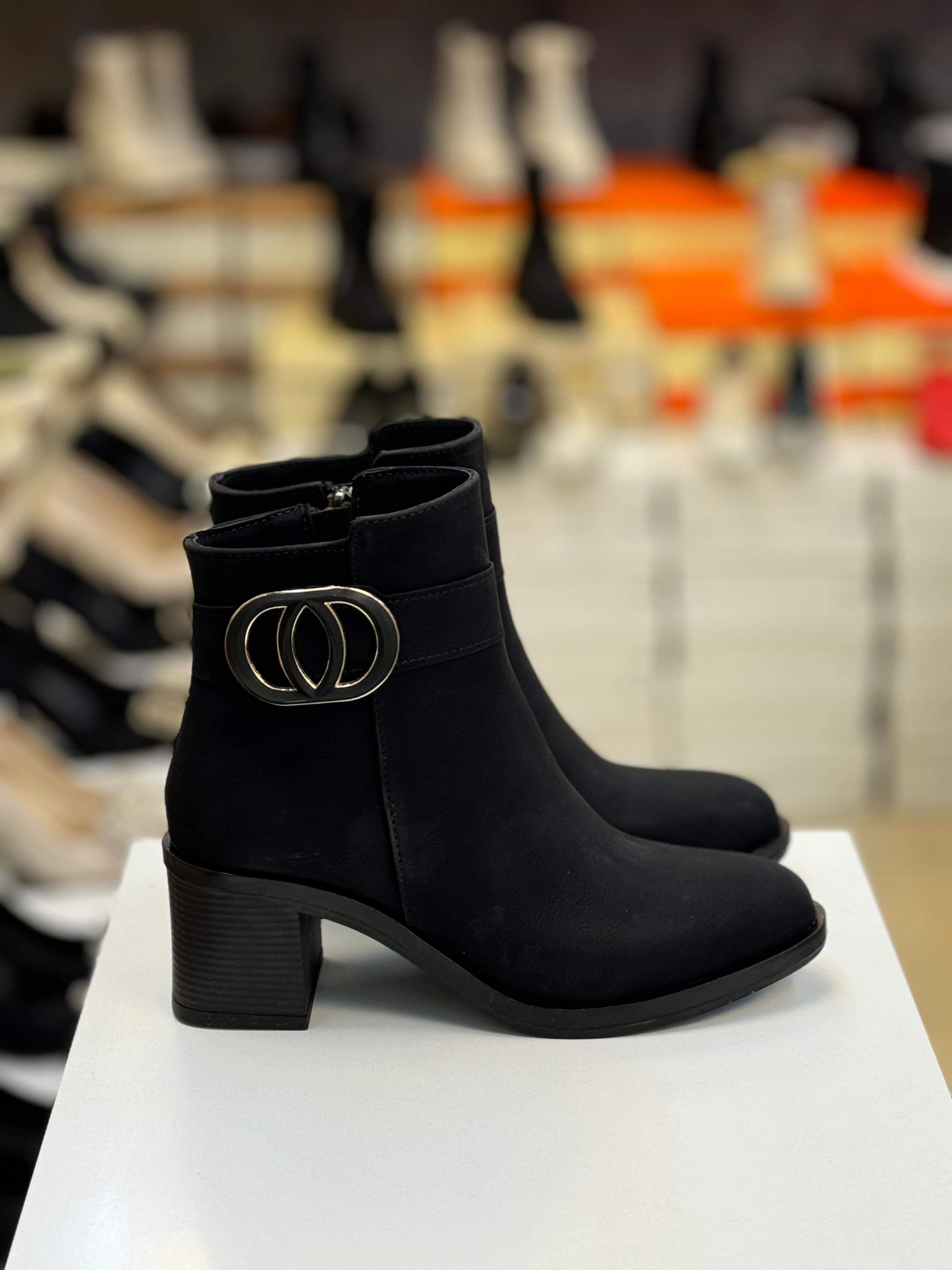 Kaymaz Taban Kare Topuk Toka Detaylı Siyah Zümrüt Bot