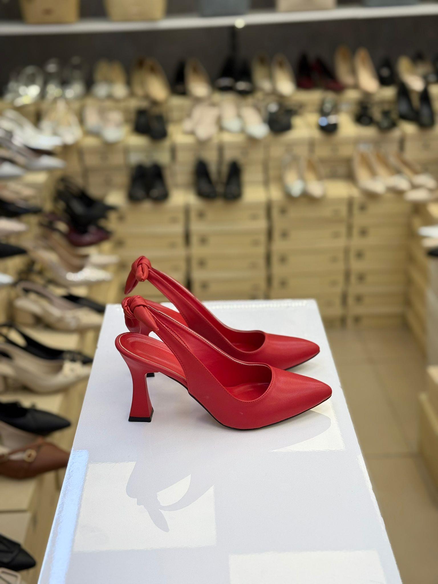 Kırmızı Arkası Açık Kurdeleli Stiletto