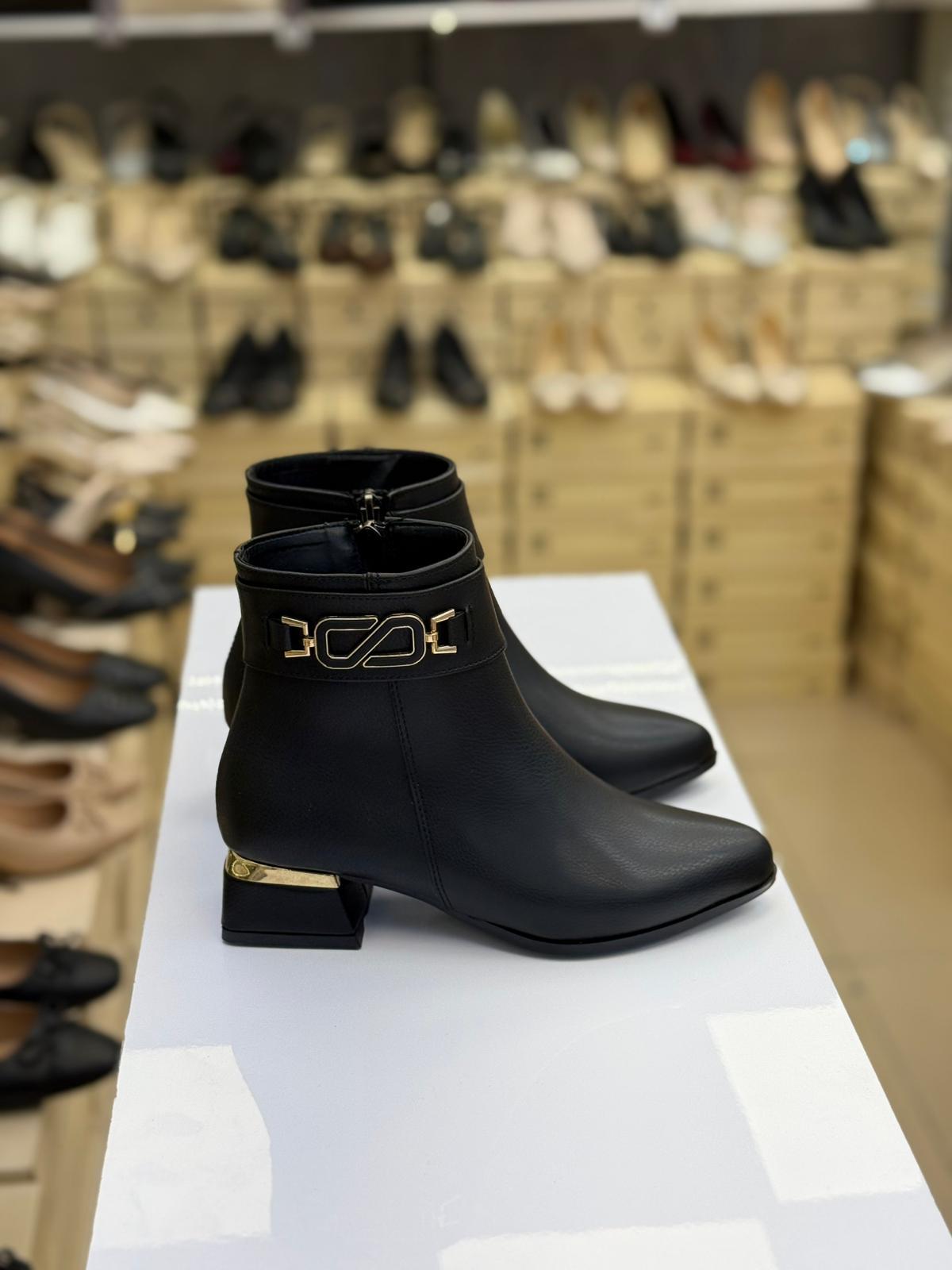 Kısa Topuk Rahat Topuklu Bot CC05-SYH