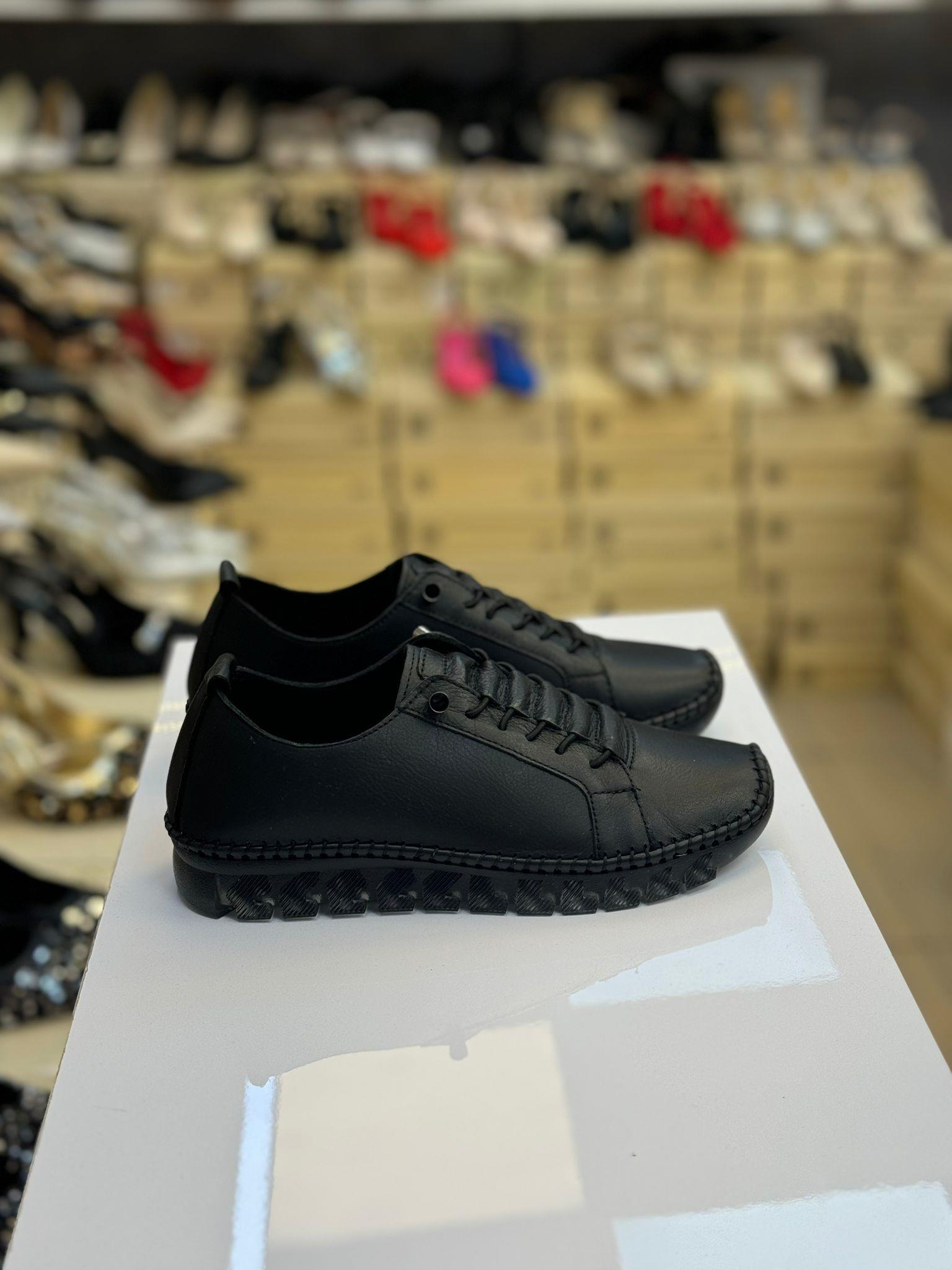 Lastik Bağcıklı Hakiki Deri Günlük Ayakkabı Siyah