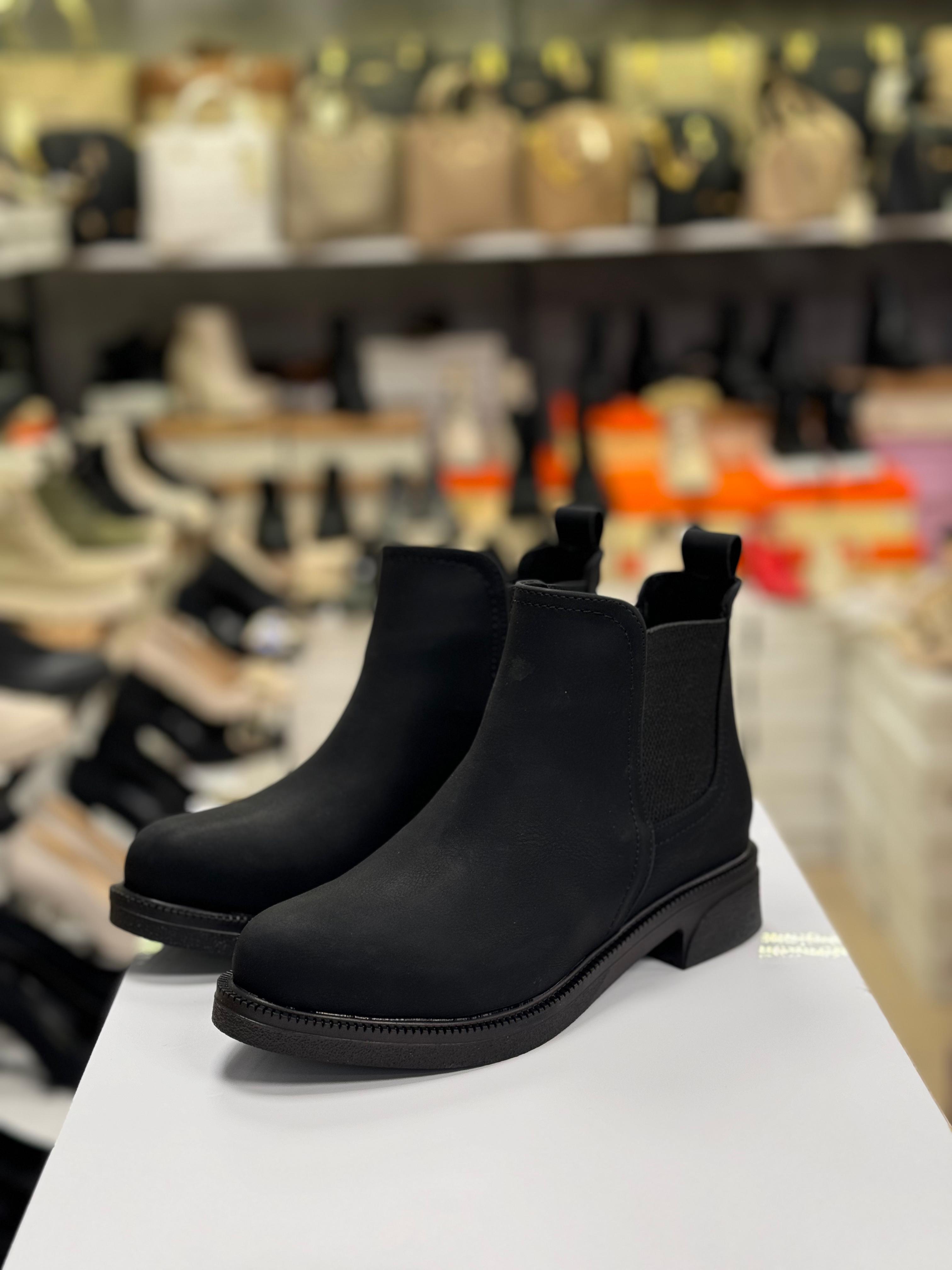 Lastikli Siyah Zümrüt Kaymaz Taban Bot