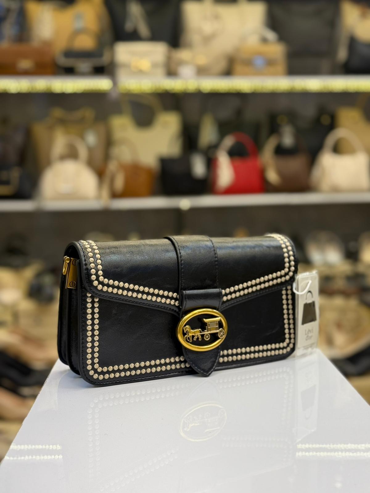 Levidor Kadın Omuz Çantası Siyah