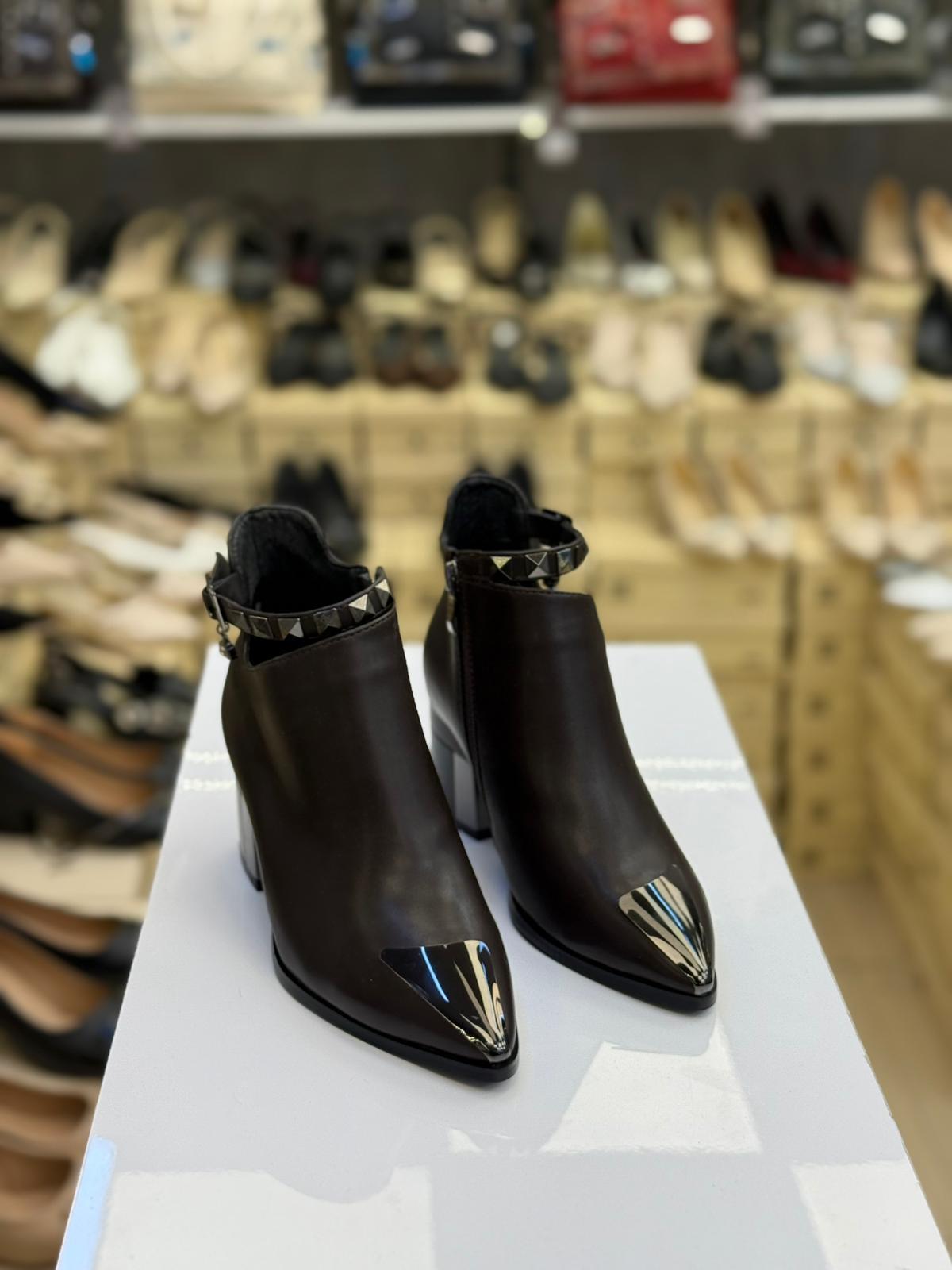 Özel Seri Bilek Kapsül Detaylı Kadın Bot Kriste Bell