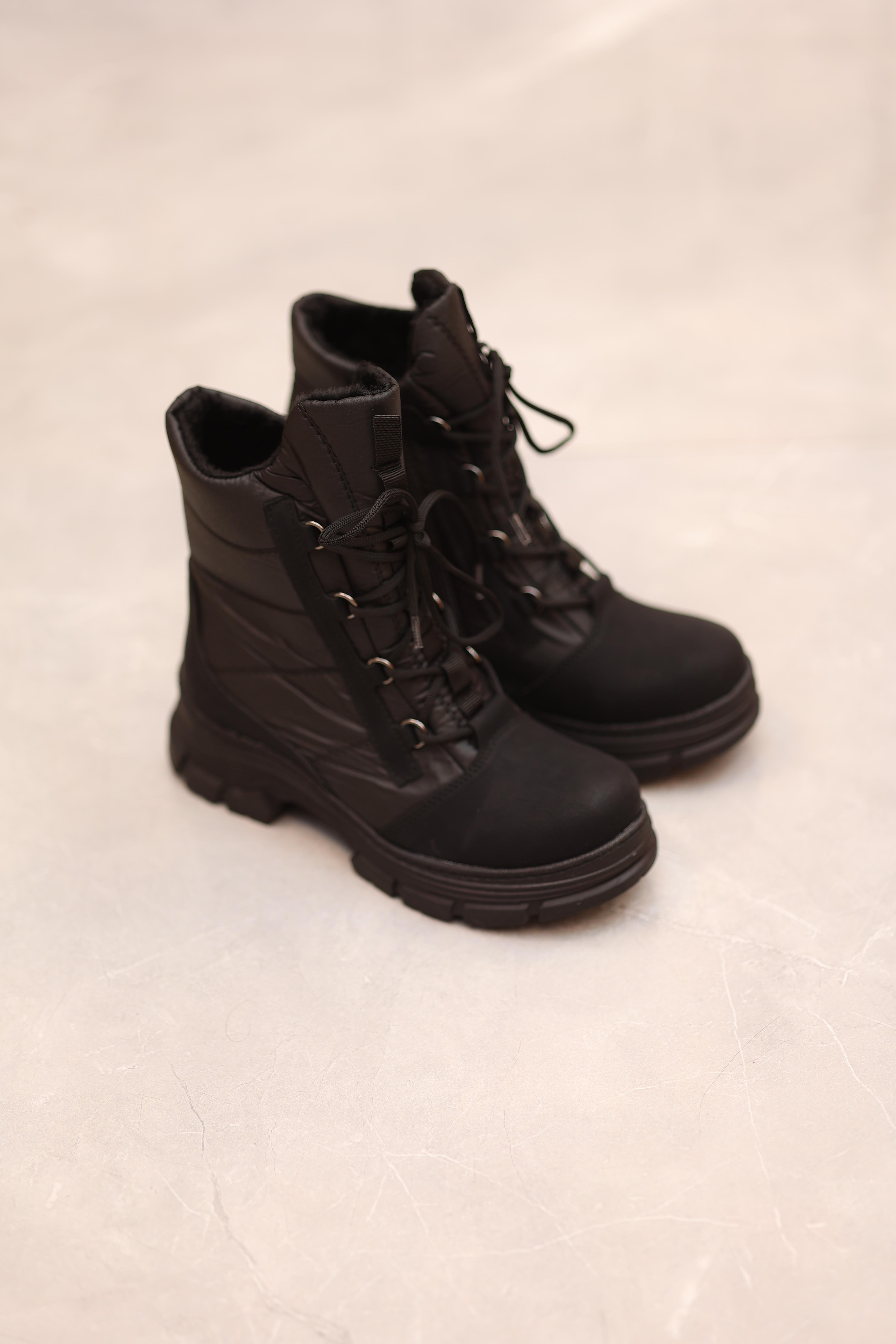 Paraşüt Kumaş Bağcıklı Postal