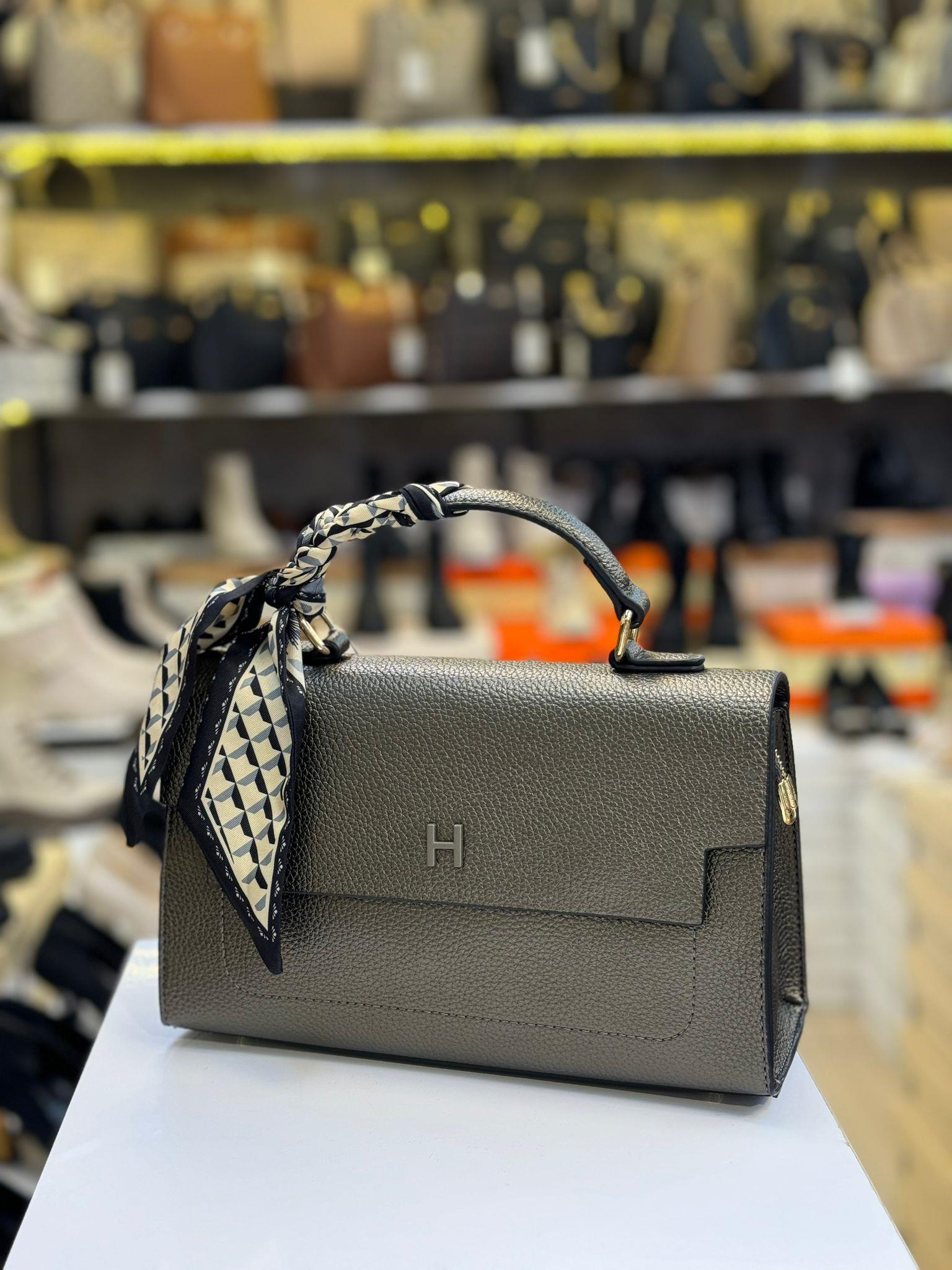 Platin Renk Kriste Bell Kadın Çantası