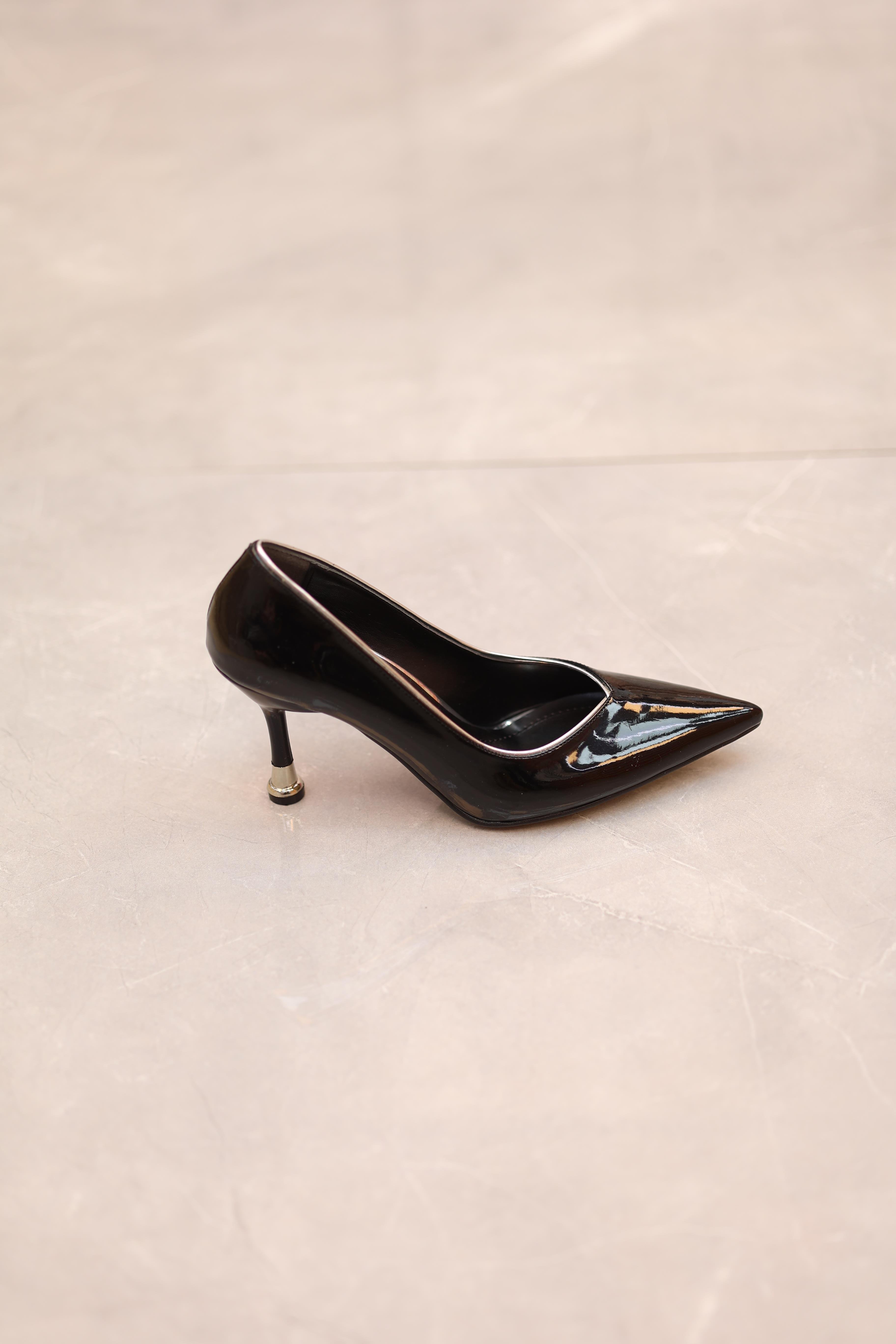 Rugan Gümüş Detaylı Rugan Stiletto