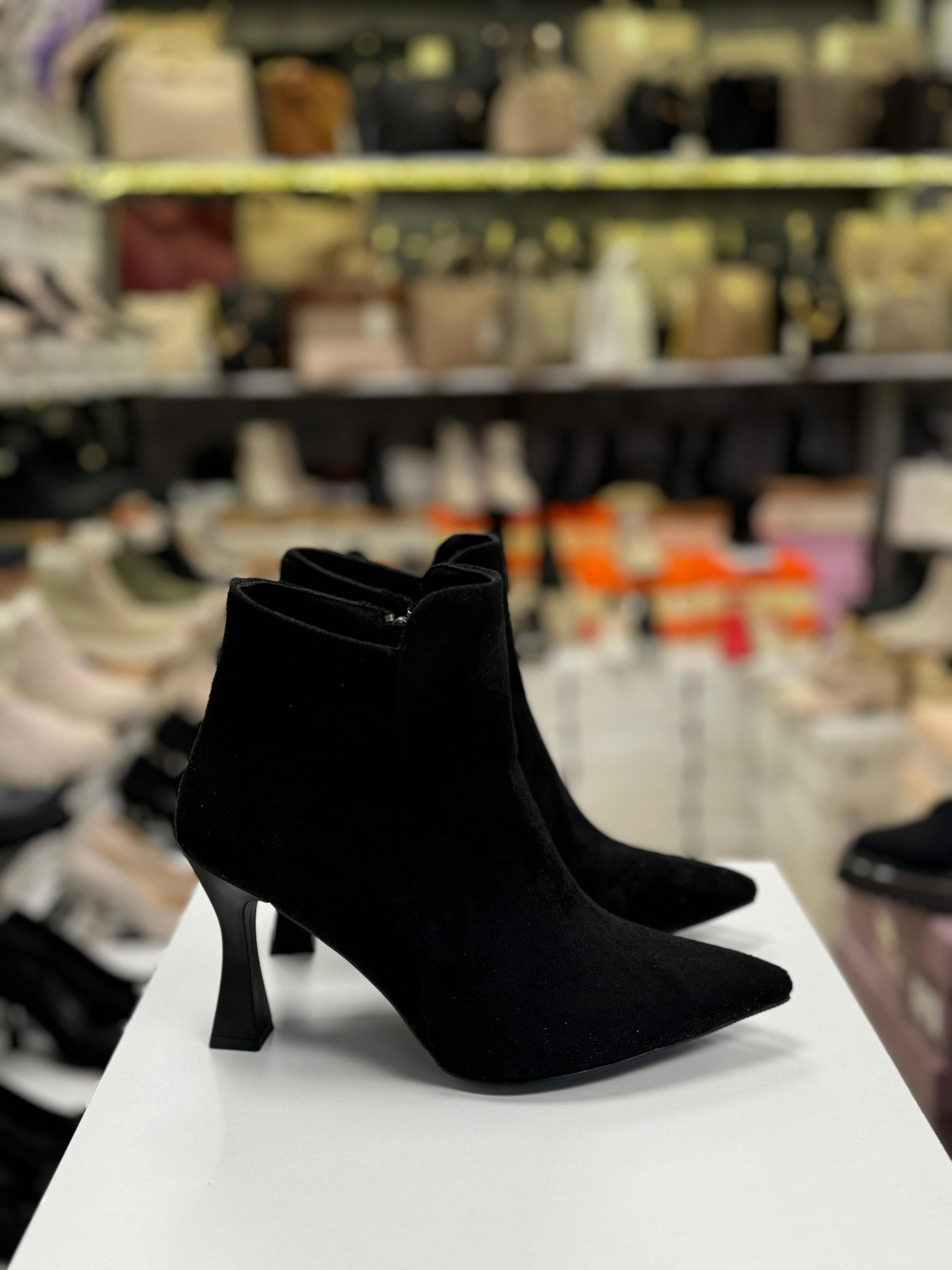 Sivri Burun Topuklu Süet Kadın Bot Ayakkabı