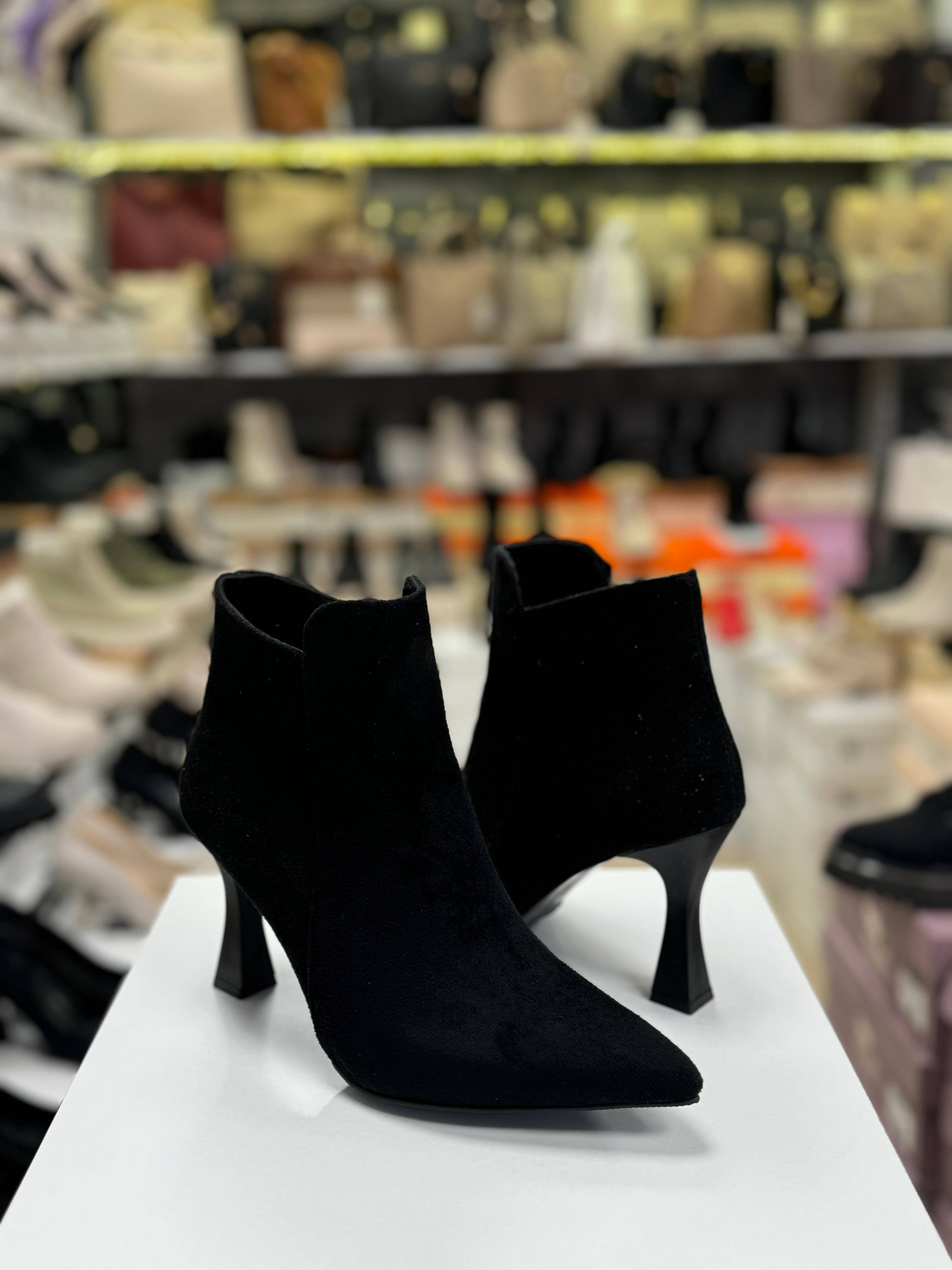 Sivri Burun Topuklu Süet Kadın Bot Ayakkabı