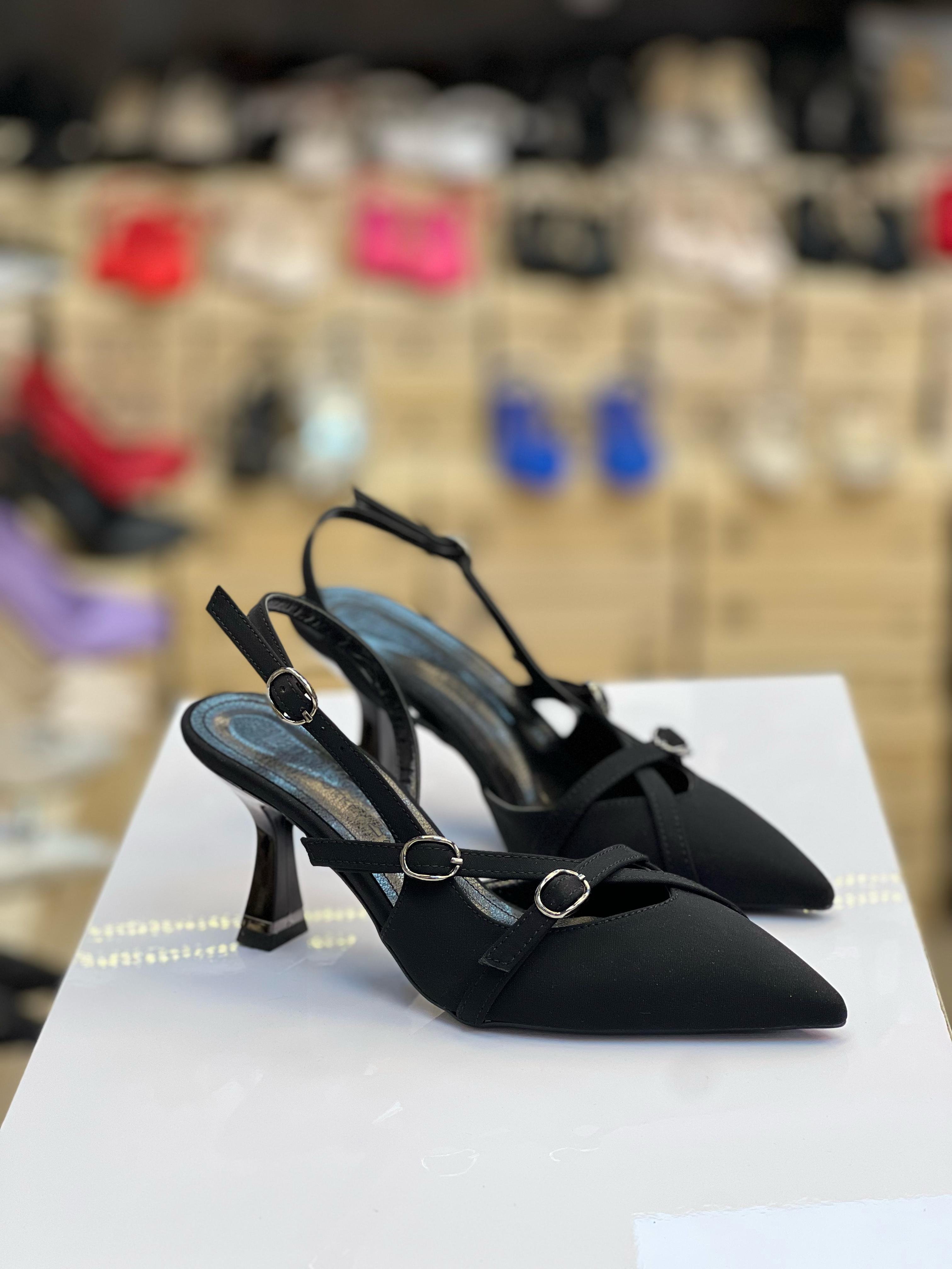 Siyah Çift Baretli Saten Malzeme Rahat Kadın Stiletto