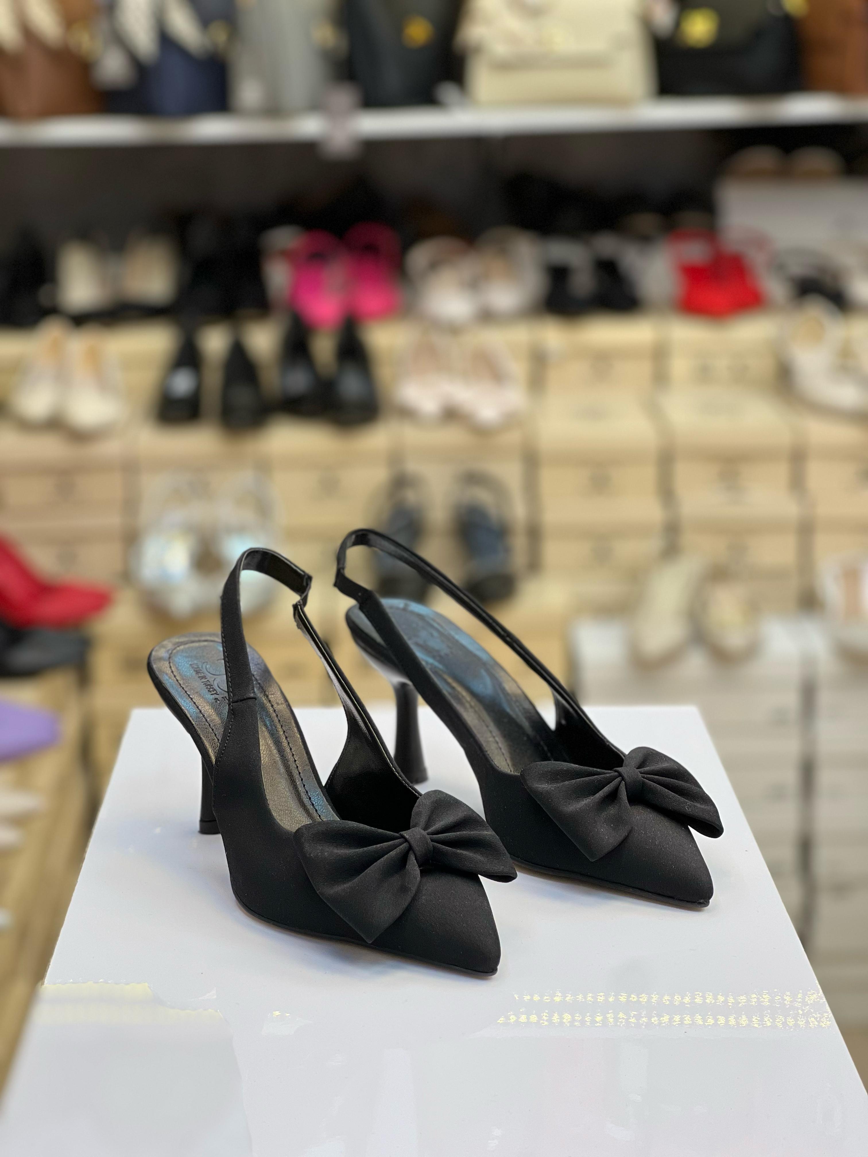 Siyah Fiyonklu Arkası Açık Rahat Stiletto