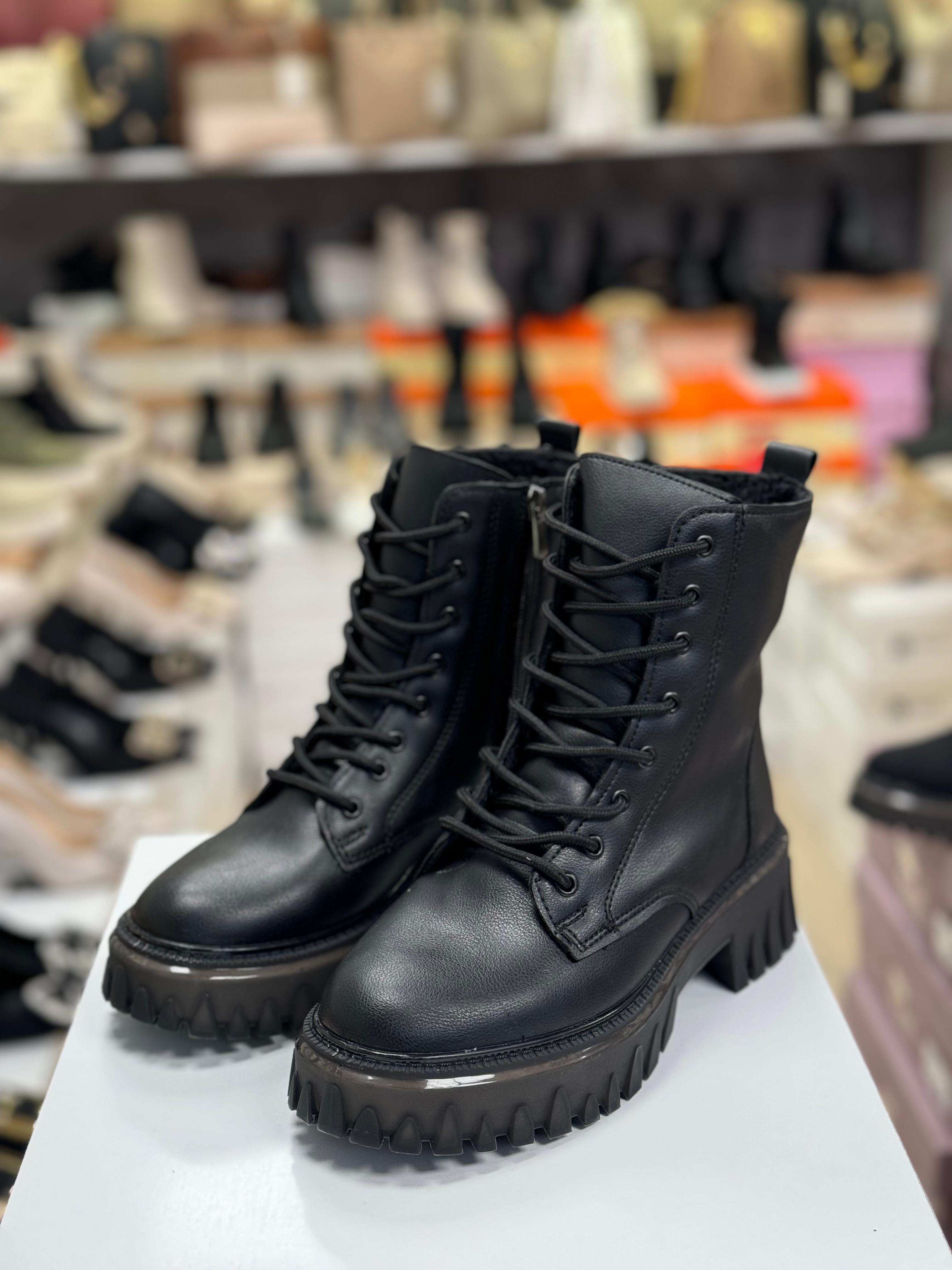 Siyah Kadın Bağcıklı İçi Kürklü İthal Taban Postal