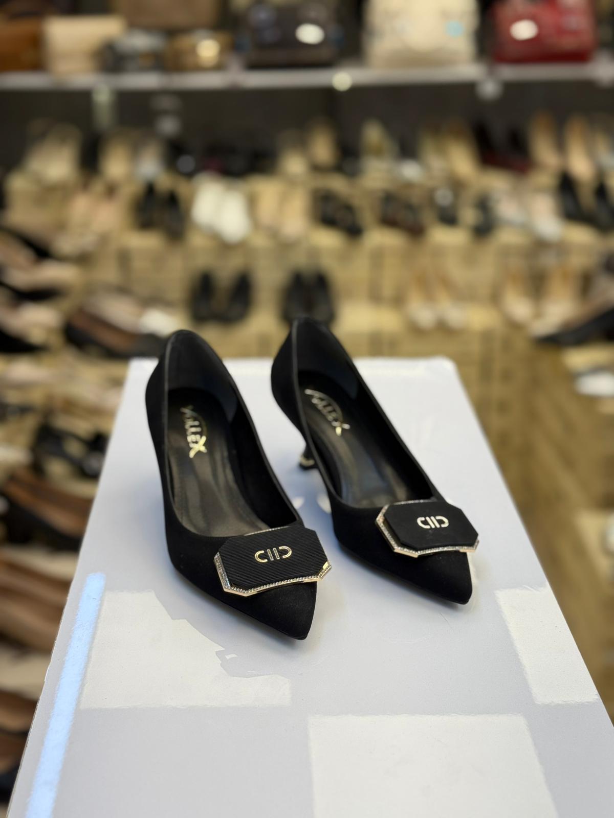 Siyah Mini Topuk Stiletto