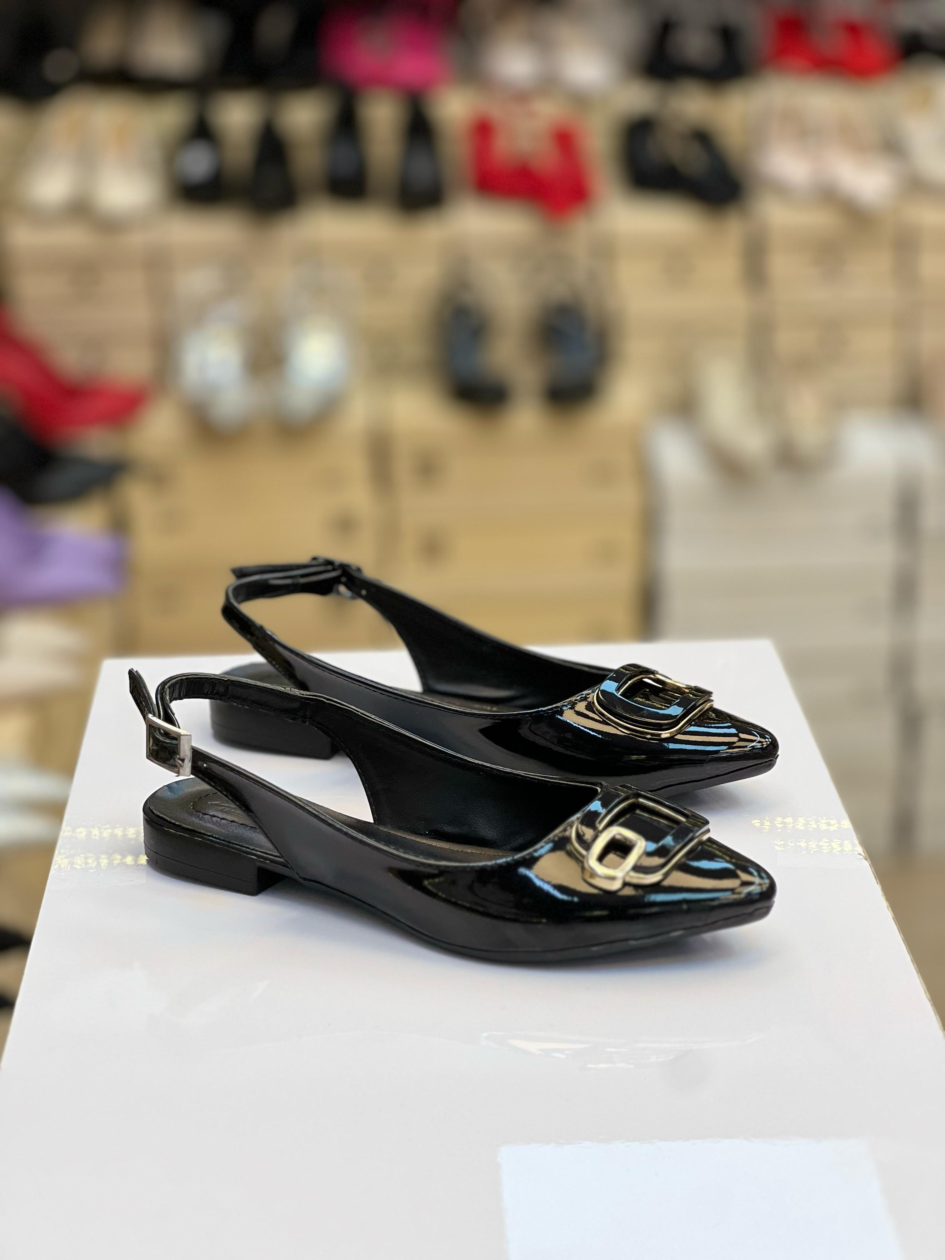 Siyah Rugan Arkası Açık Bayan Babet