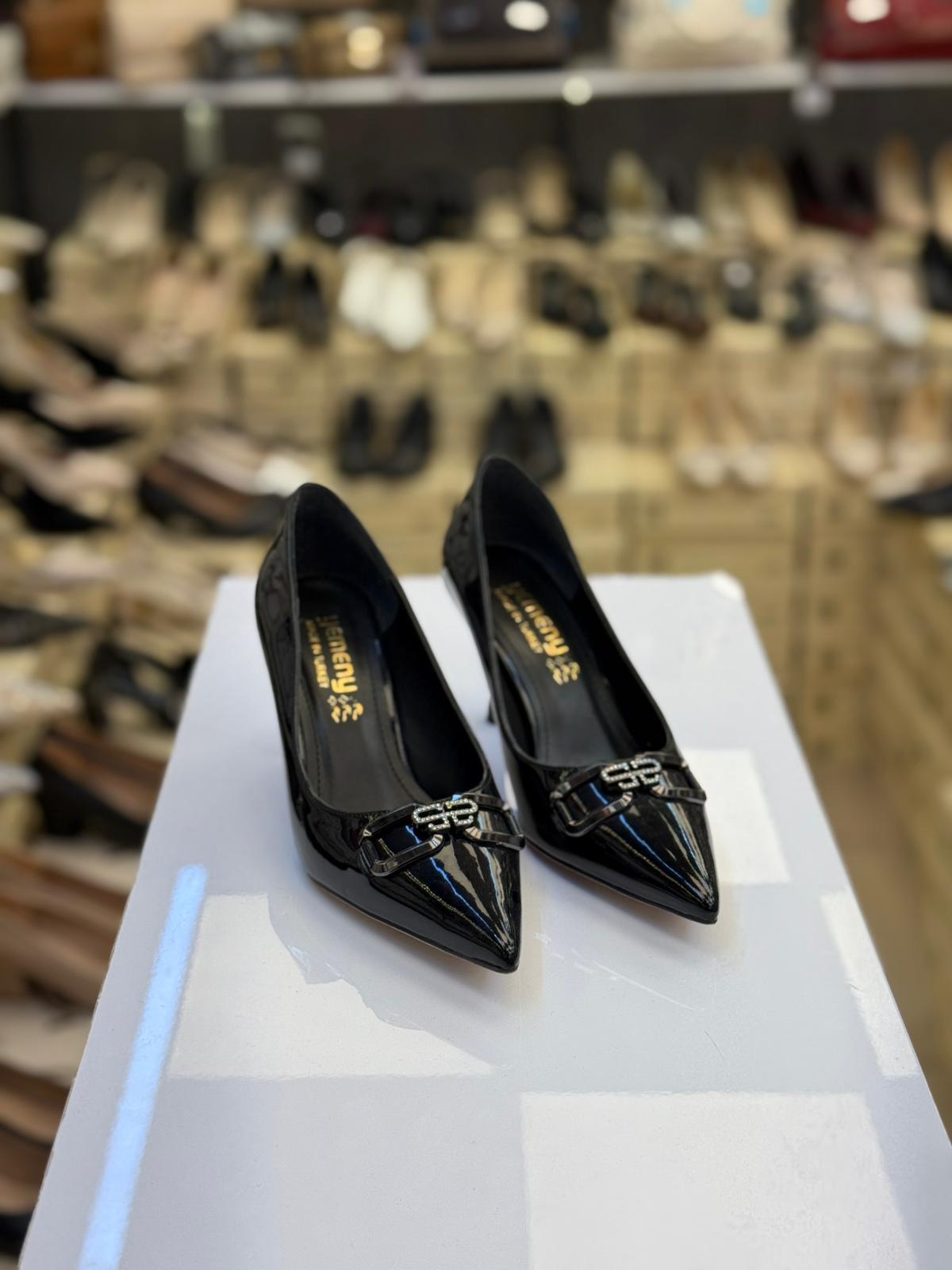 Siyah Rugan Stiletto