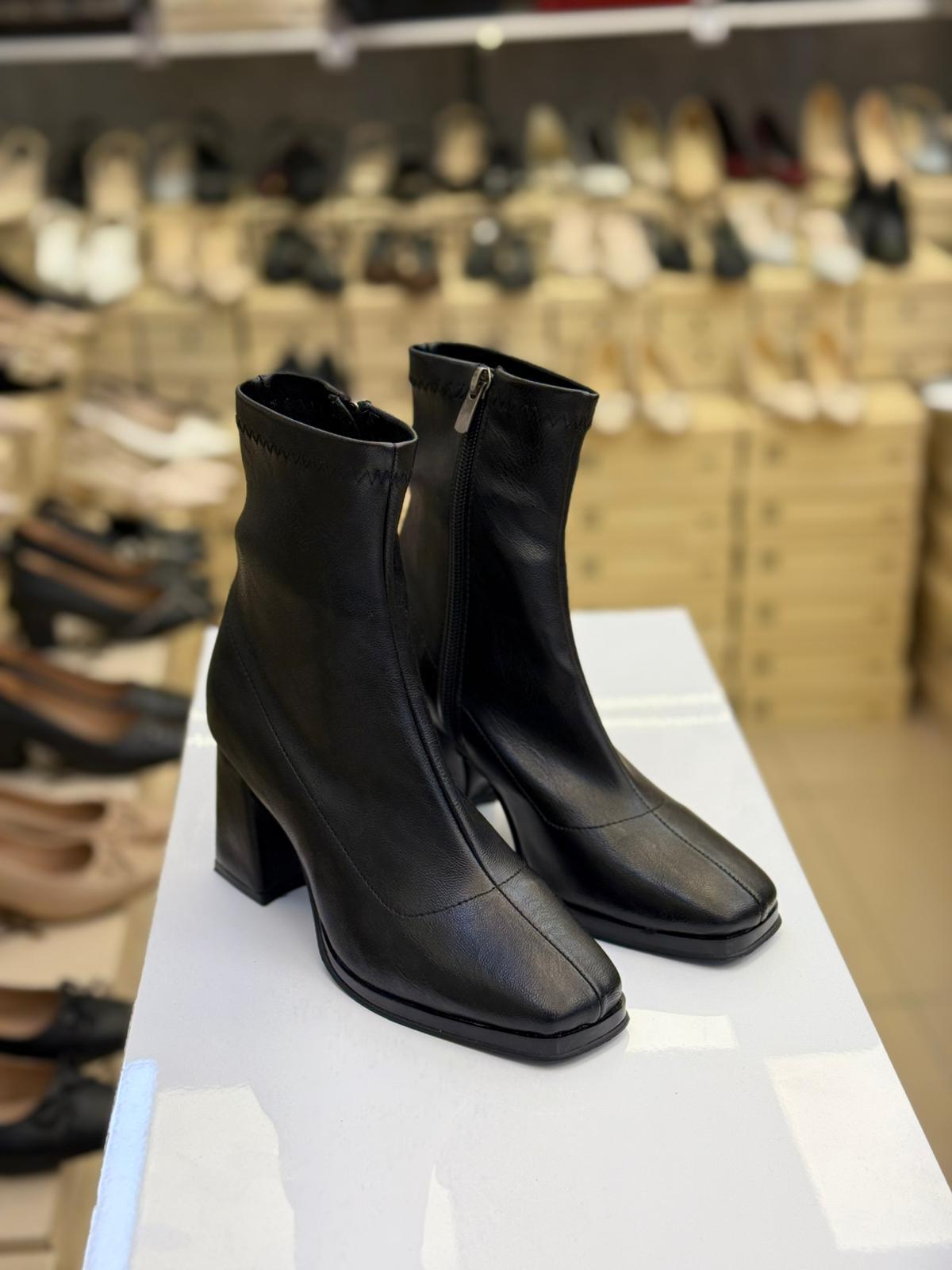 Streç Sade Kadın Bot Siyah CC10-SYH