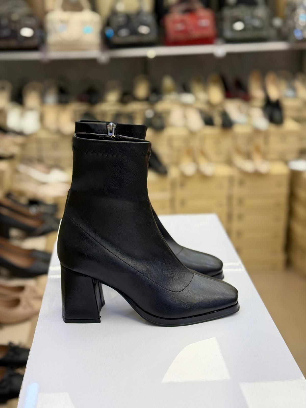 Streç Sade Kadın Bot Siyah CC10-SYH