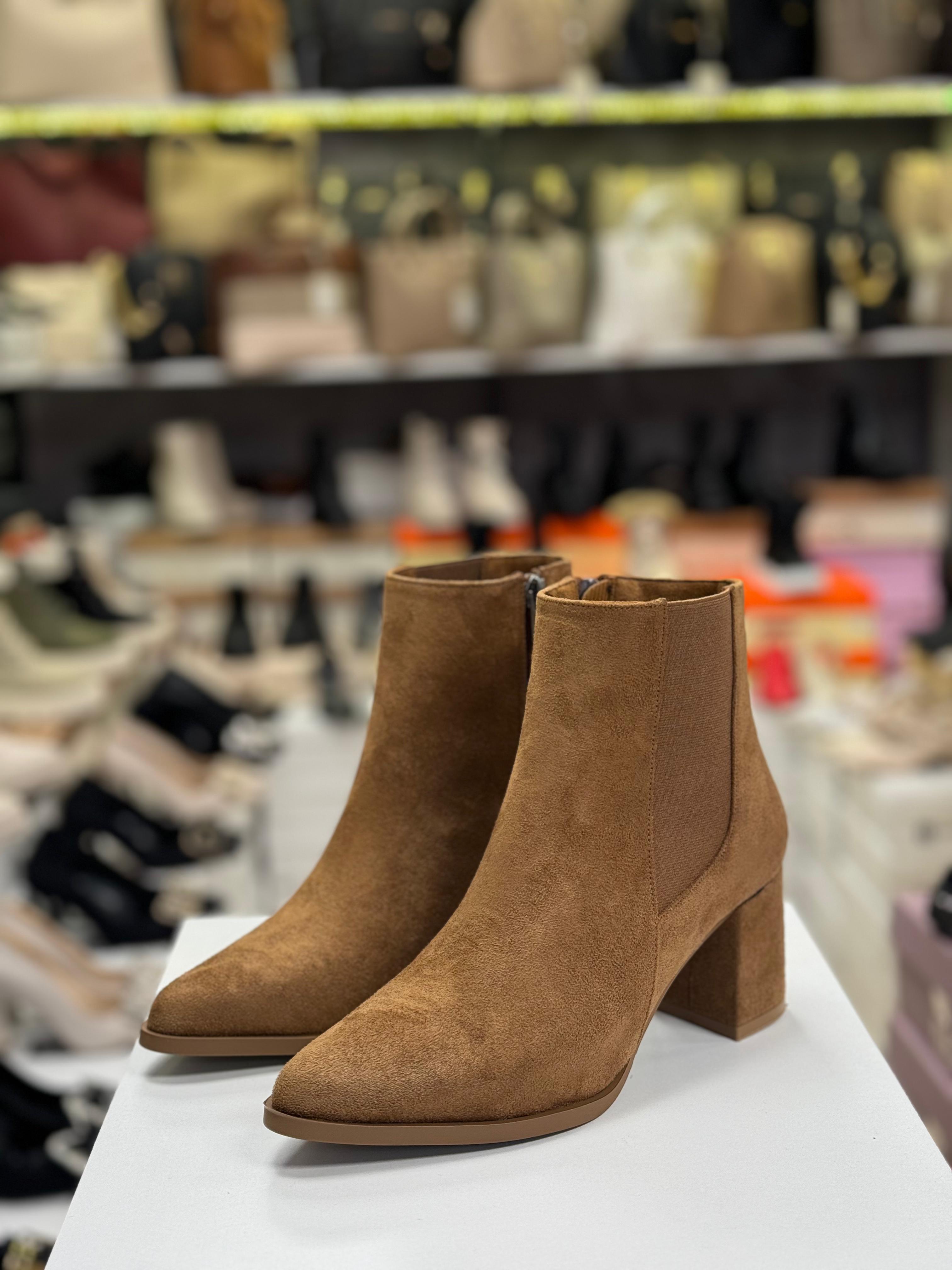 Taba Süet Topuklu Lastikli Kadın Bot