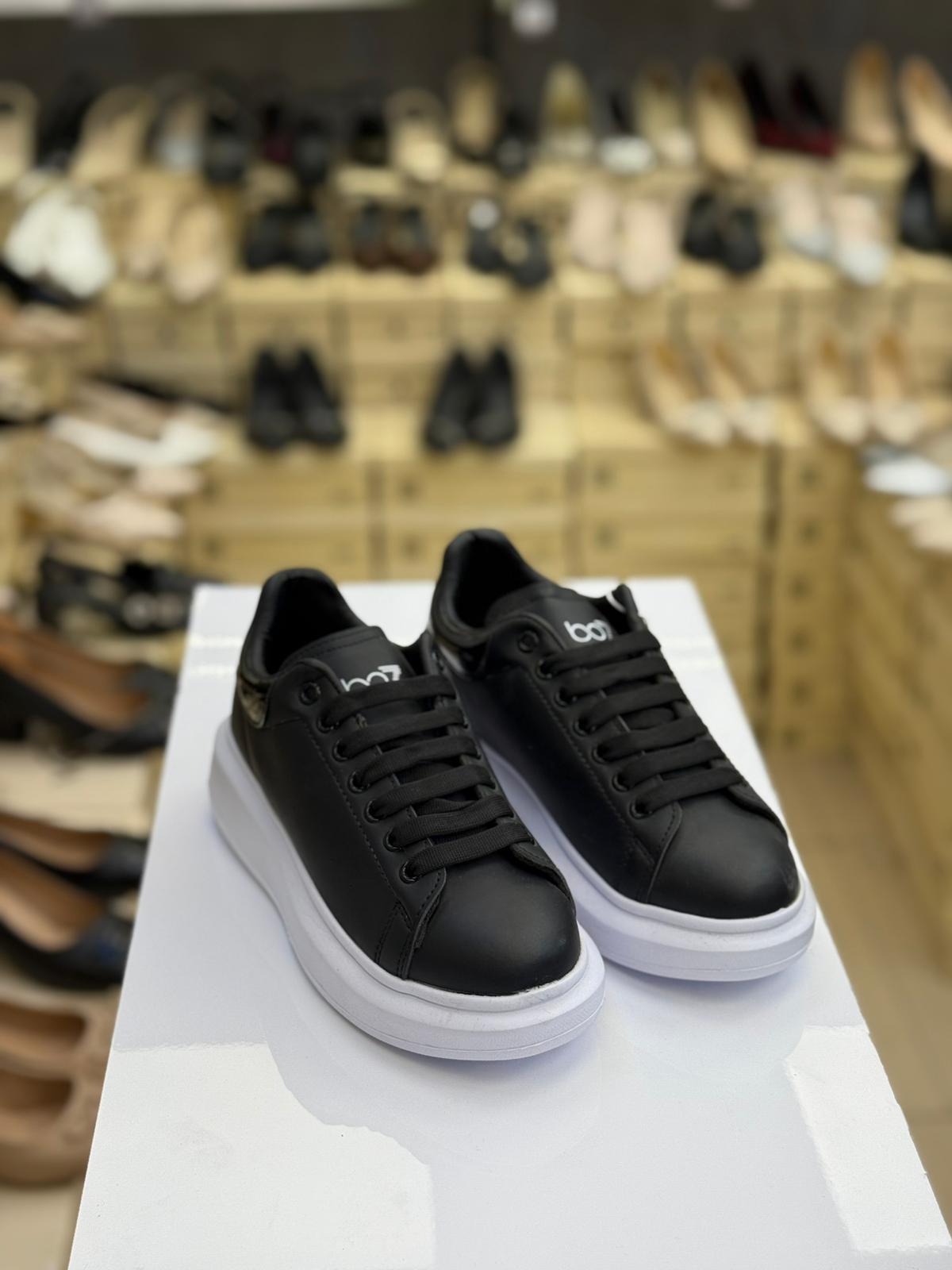 Tabanı Kalın Sneakers