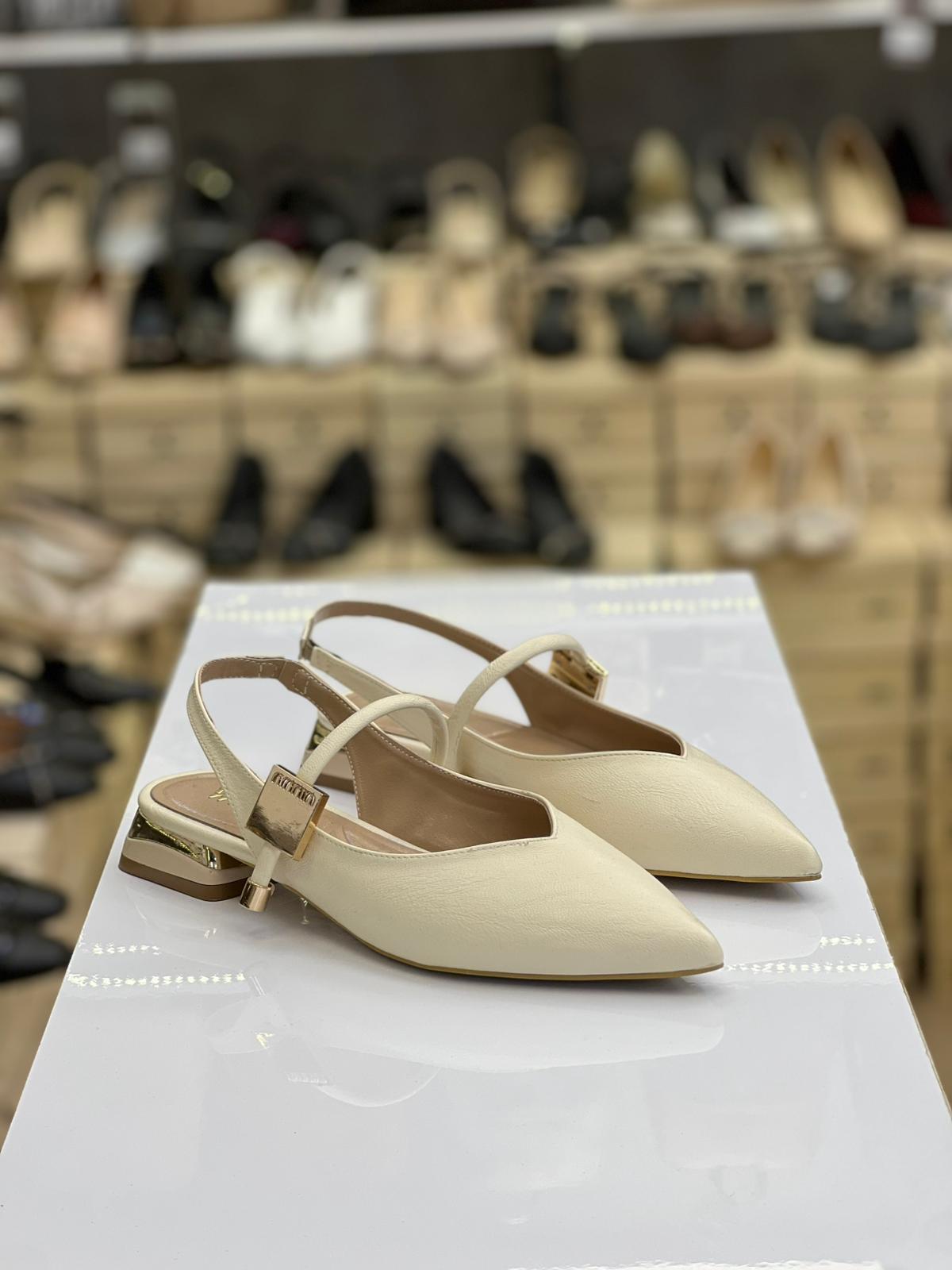 Taş Detaylı Arka A.Babet Witty