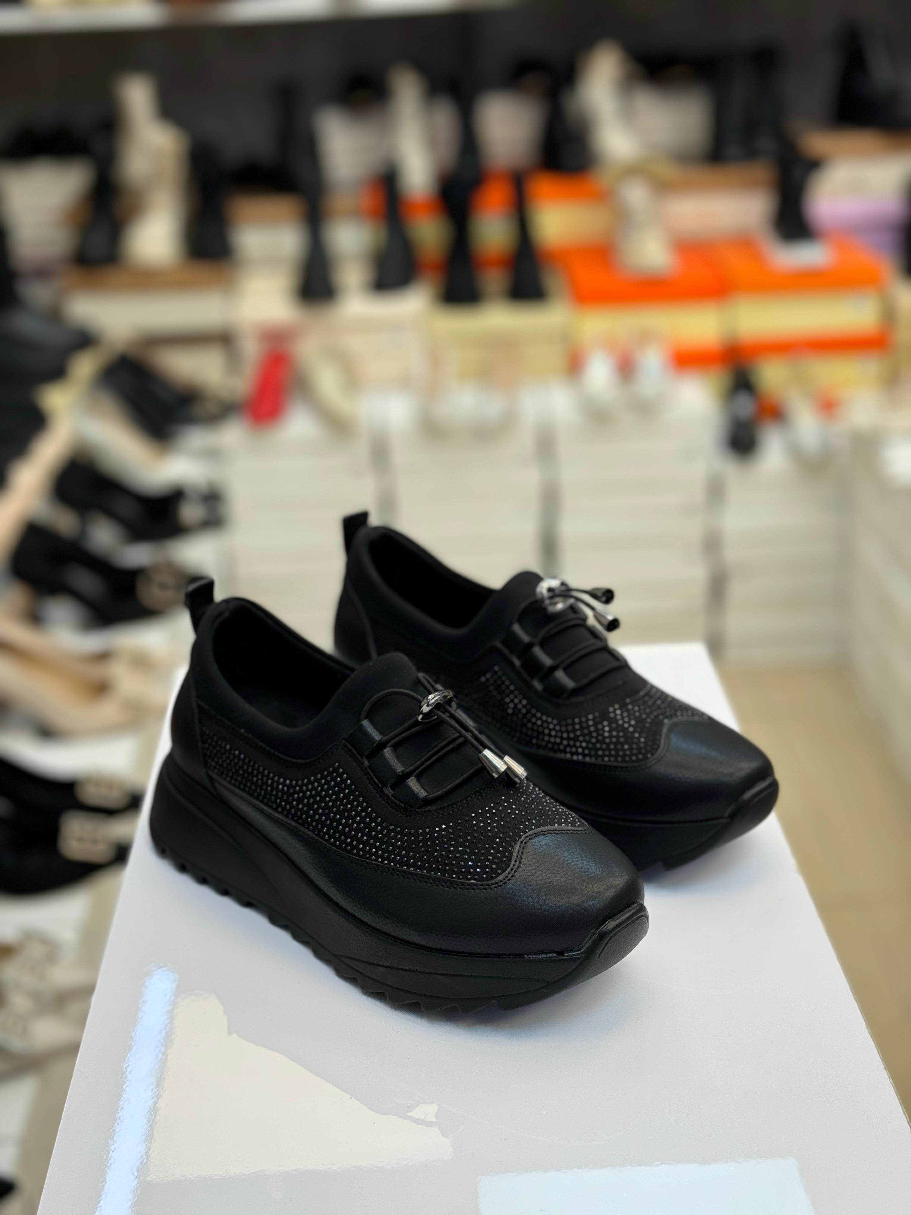 Taşlı Günlük Streç Rahat Kadın Spor Ayakkabı Siyah