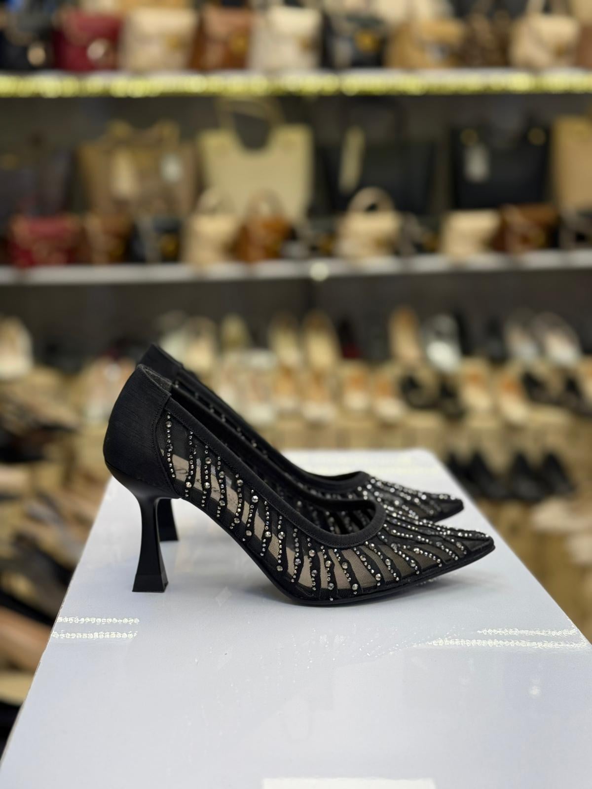 Taşlı Siyah Stiletto