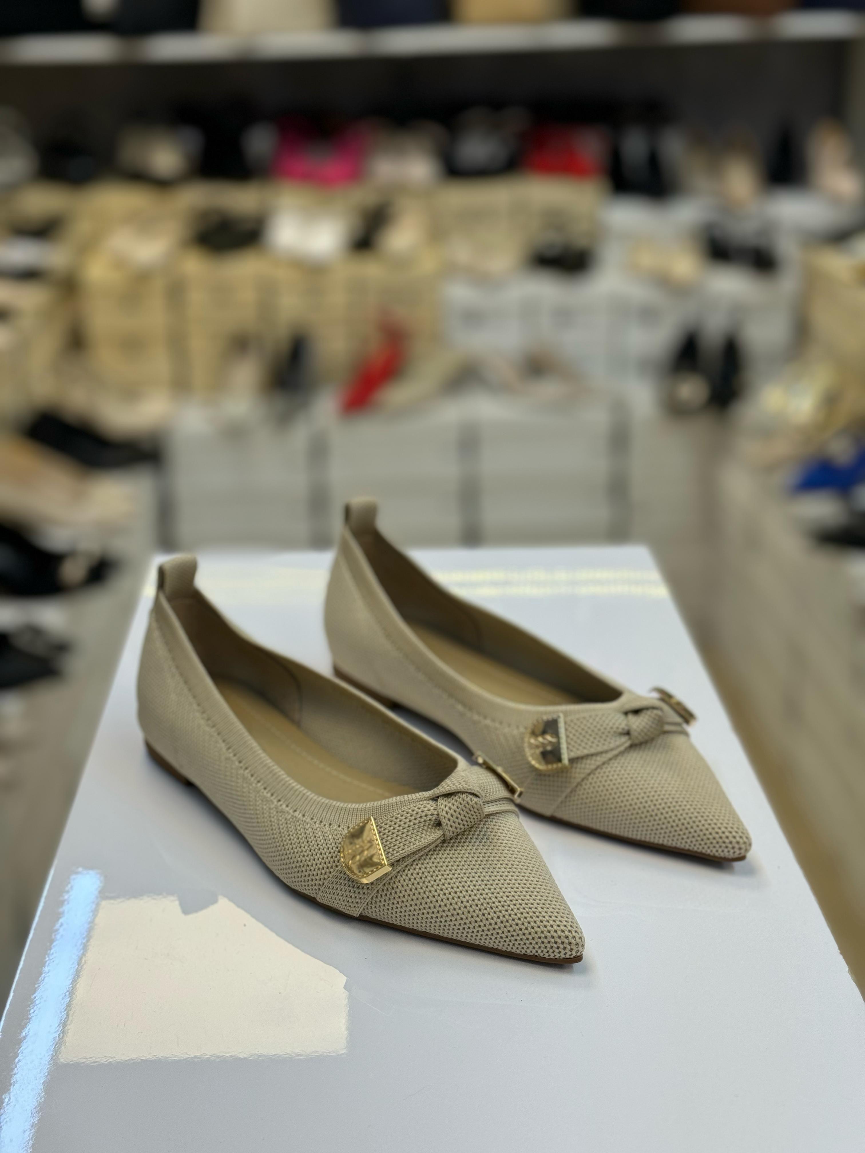 Ten Rengi Sivri Burun Fiyonklu Triko Babet