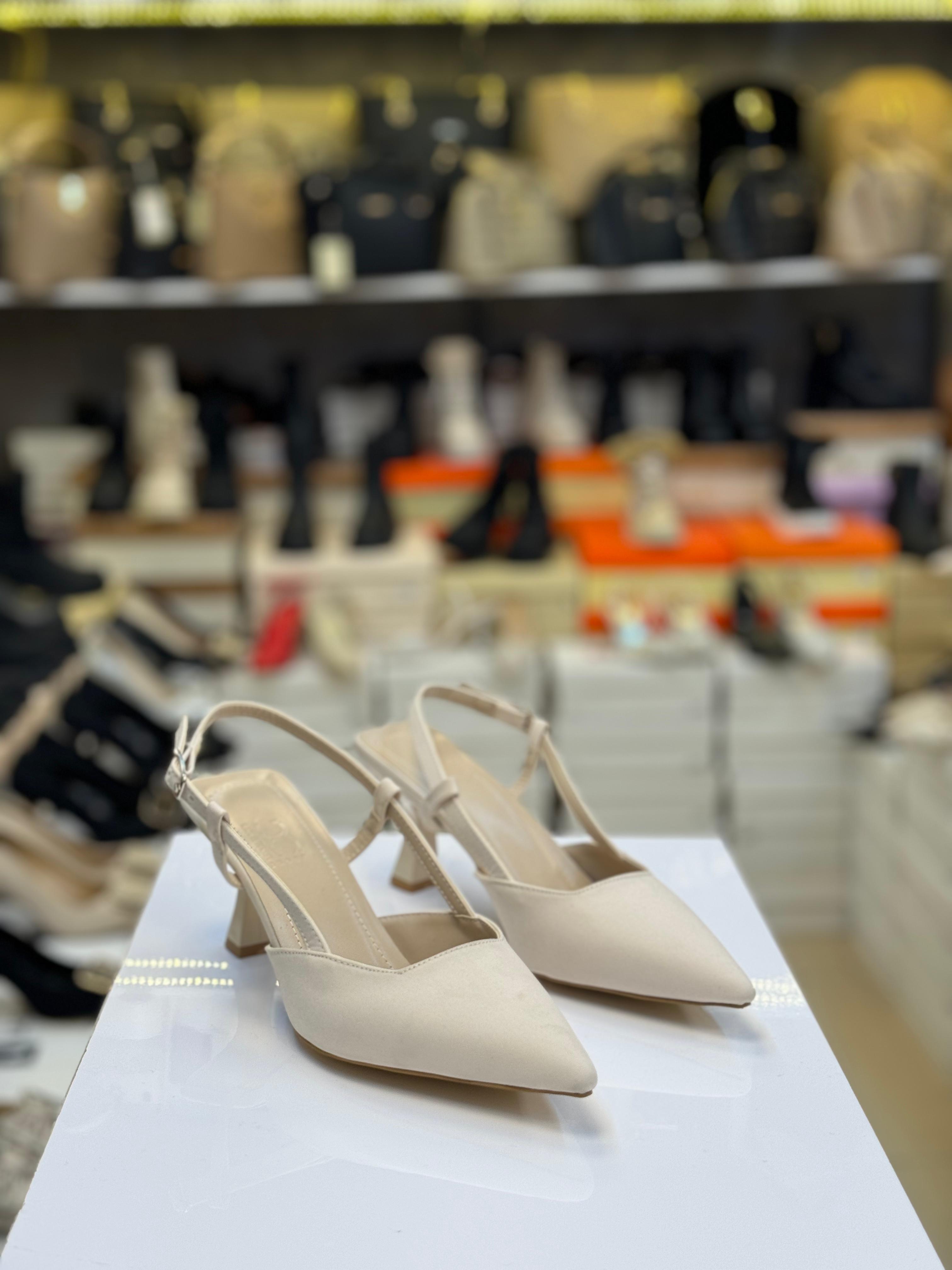 Ten Rengi Zara Malzeme Arkası Açık Kısa Topuk Stiletto