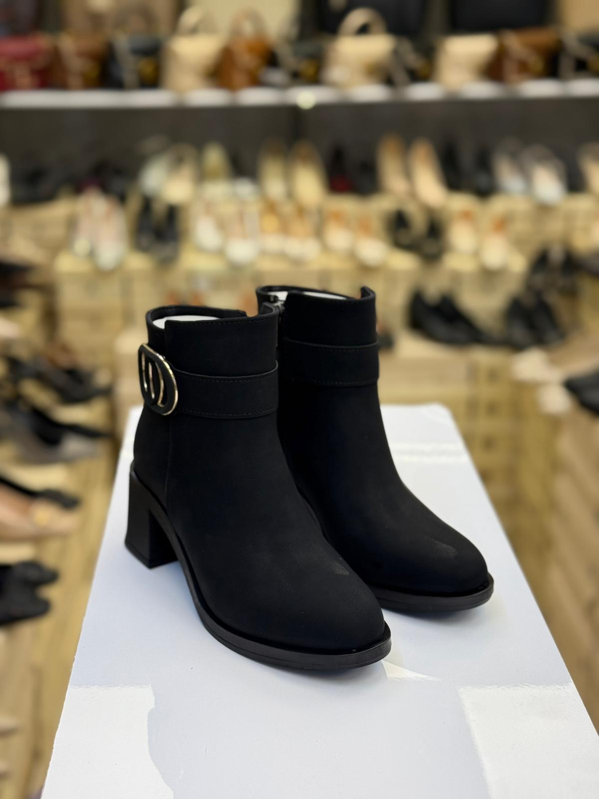 Tokalı Fermuarlı Kadın Bot Topuklu