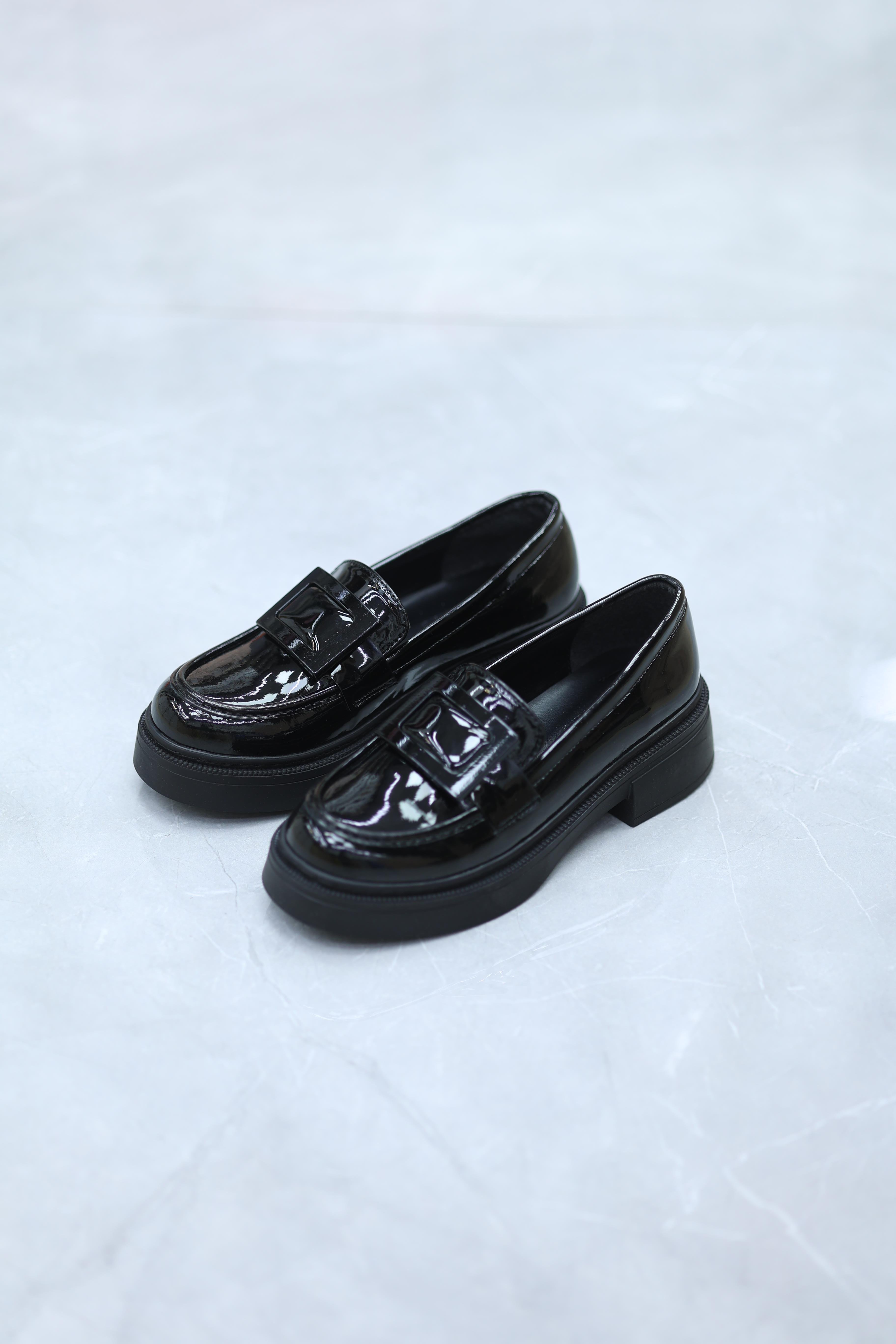 Tokalı Siyah Rugan Rahat Babet Ayakkabı