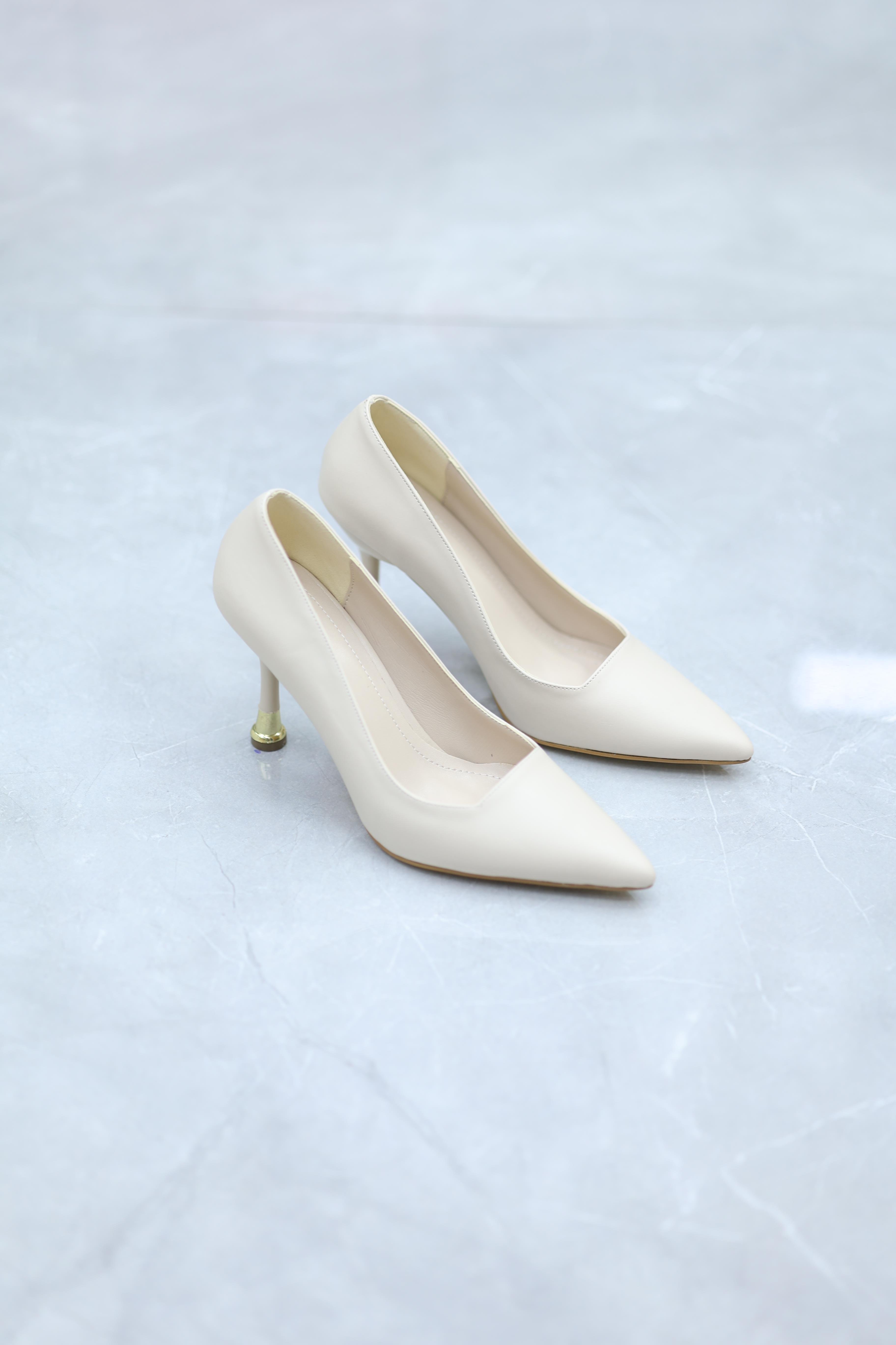 Topuk Detaylı Ten Rengi Stiletto