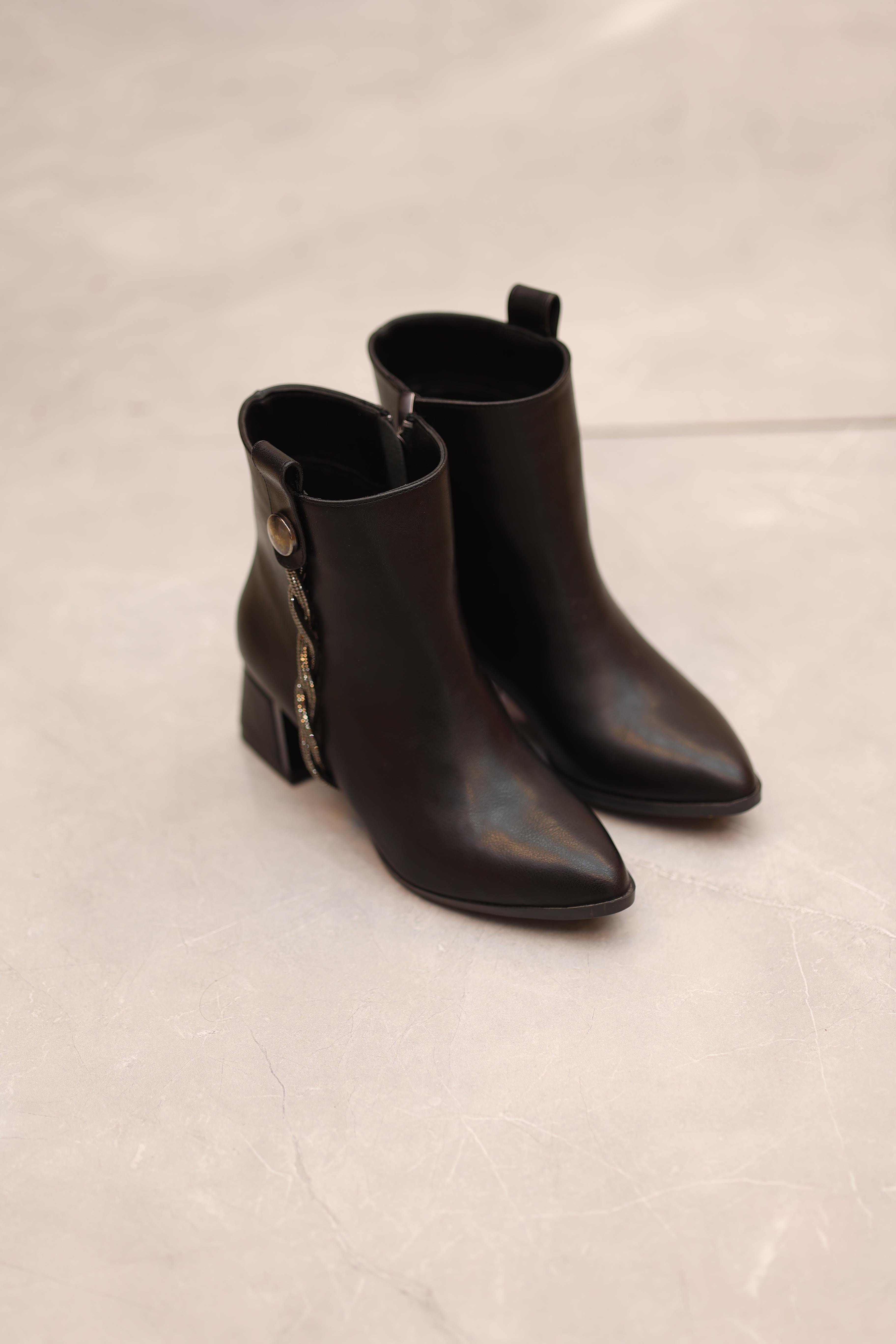 Topuklu Zincir Detaylı Galvaniz Topuk